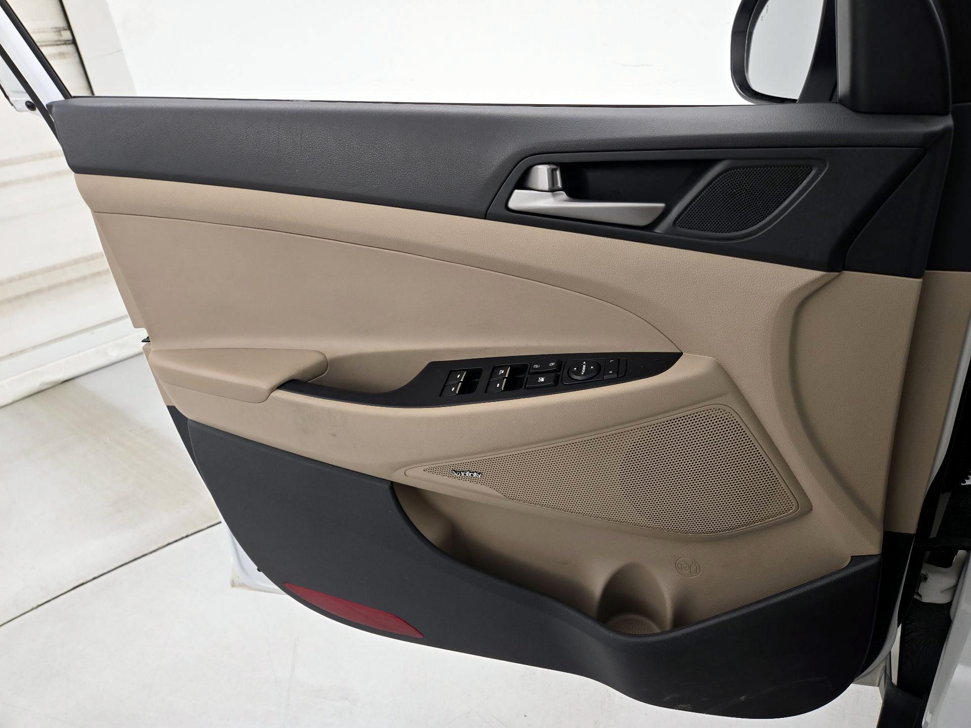 Thumbnail: 2018 Hyundai Tucson - 12