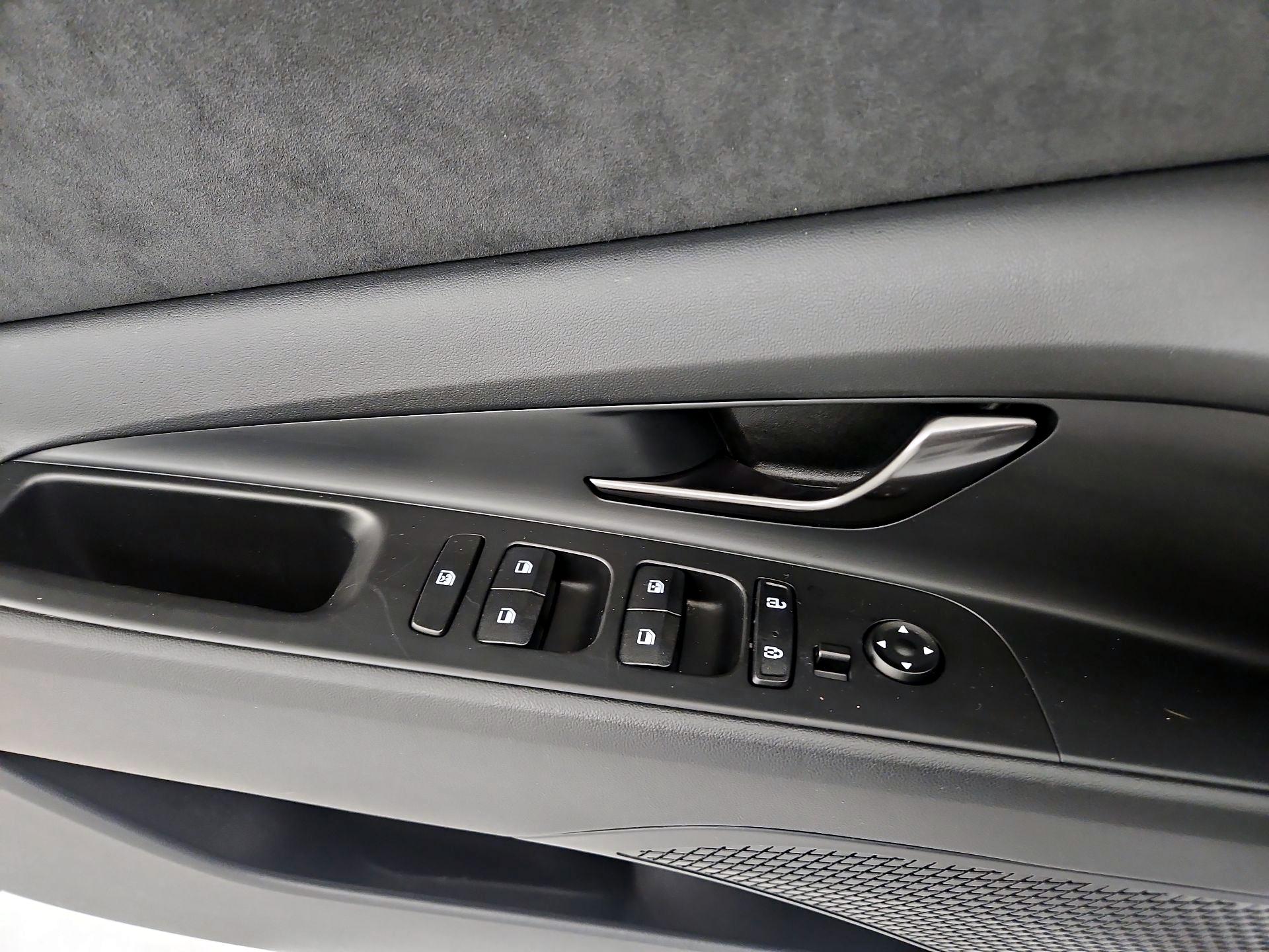 Thumbnail: 2023 Hyundai Elantra - 12