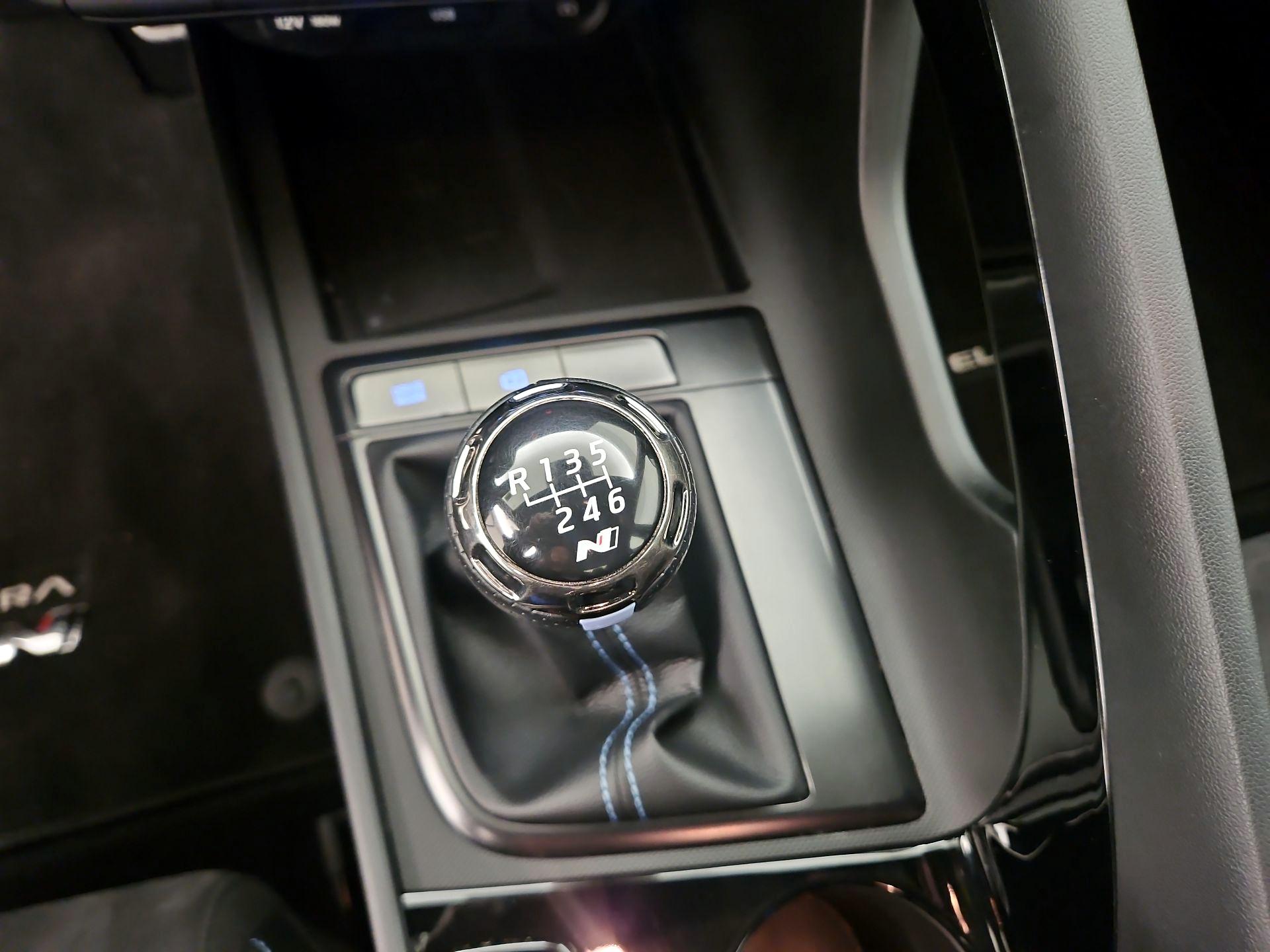 Thumbnail: 2023 Hyundai Elantra - 18