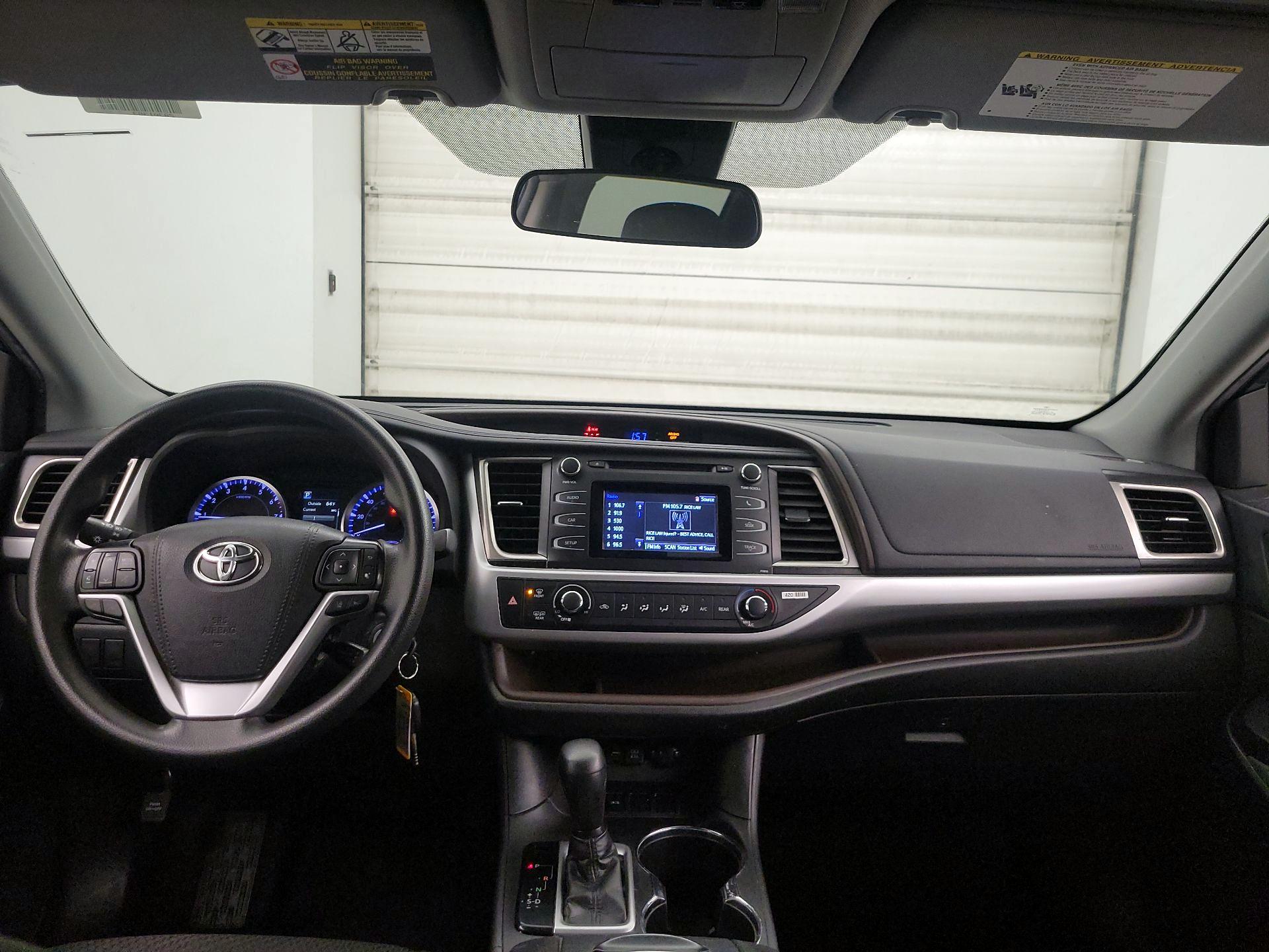 Thumbnail: 2019 Toyota Highlander - 9