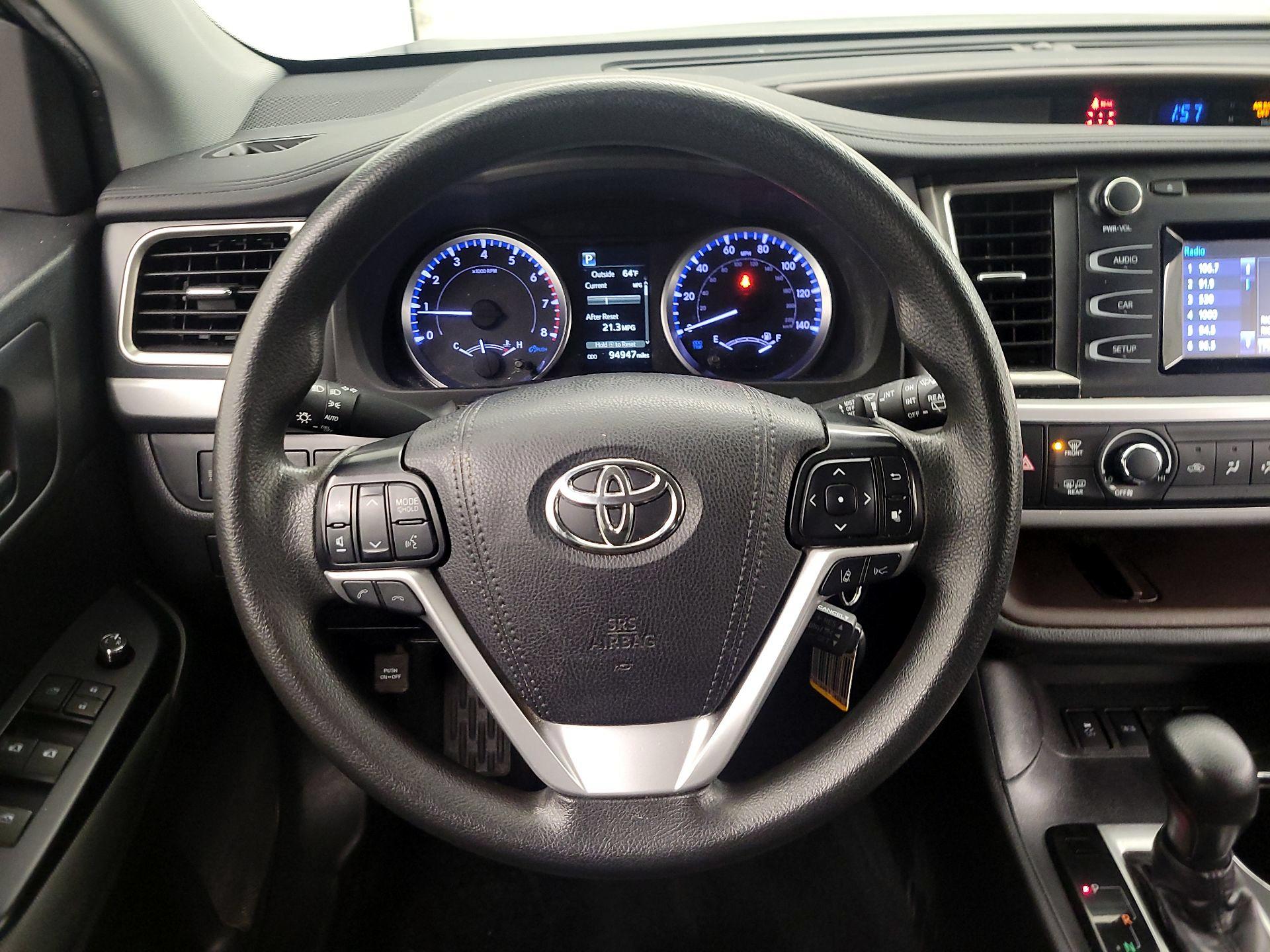 Thumbnail: 2019 Toyota Highlander - 10