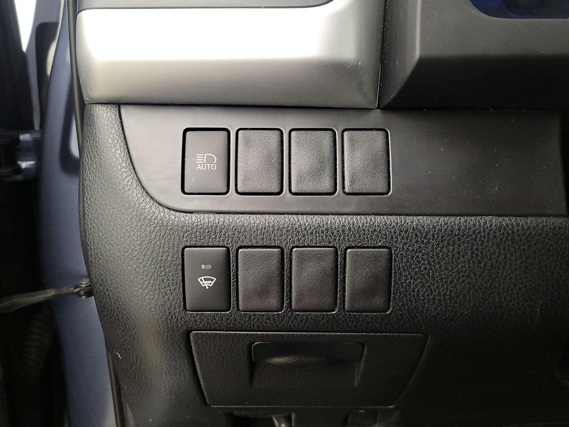 Thumbnail: 2019 Toyota Highlander - 13