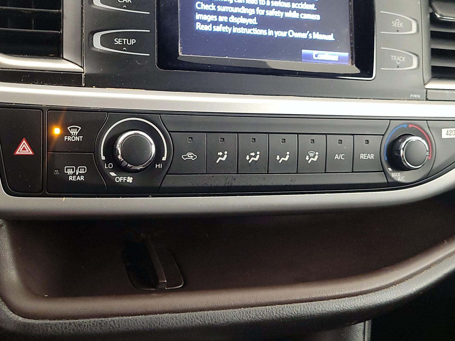 Thumbnail: 2019 Toyota Highlander - 16