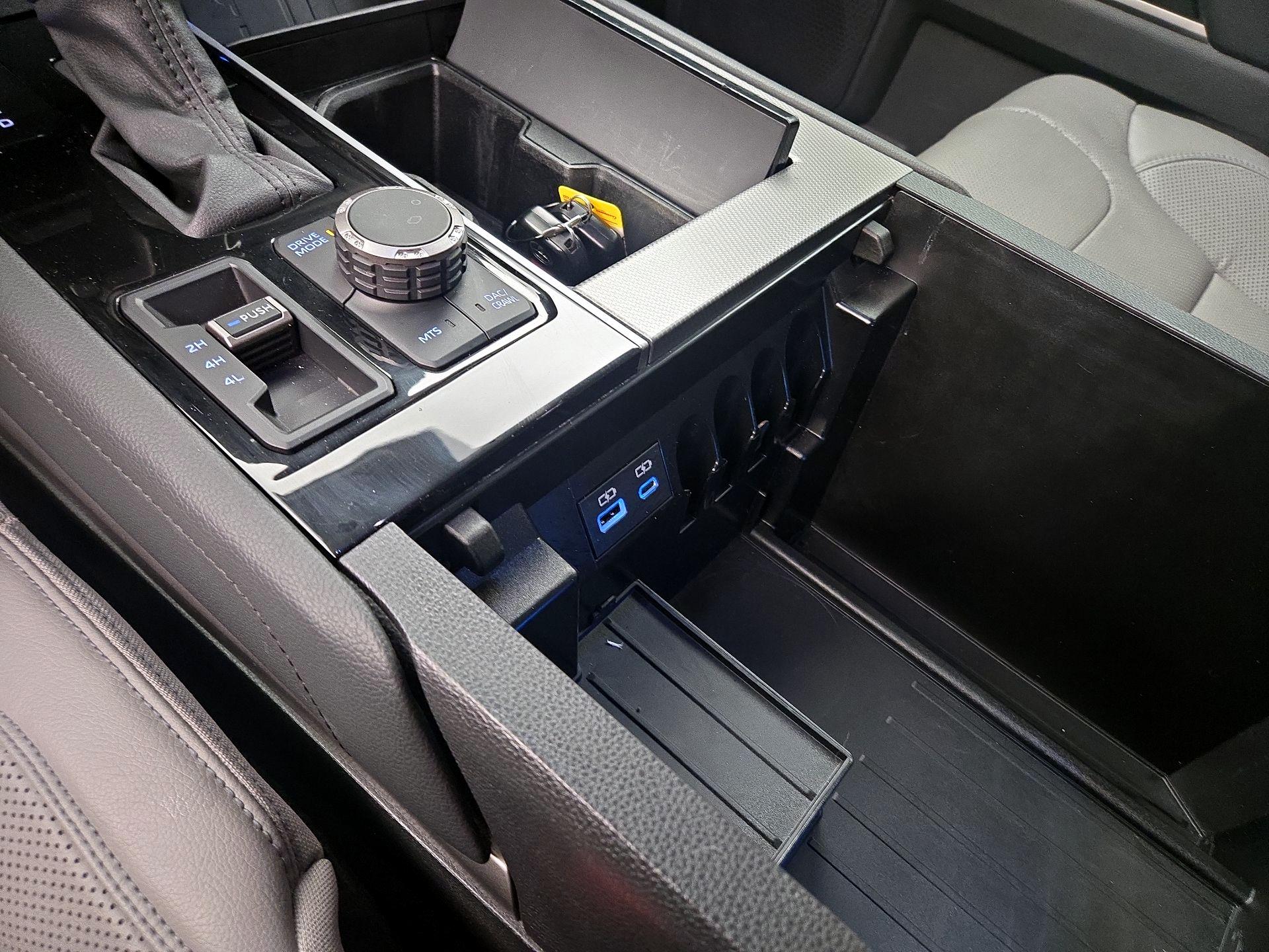 Thumbnail: 2024 Toyota Sequoia - 18