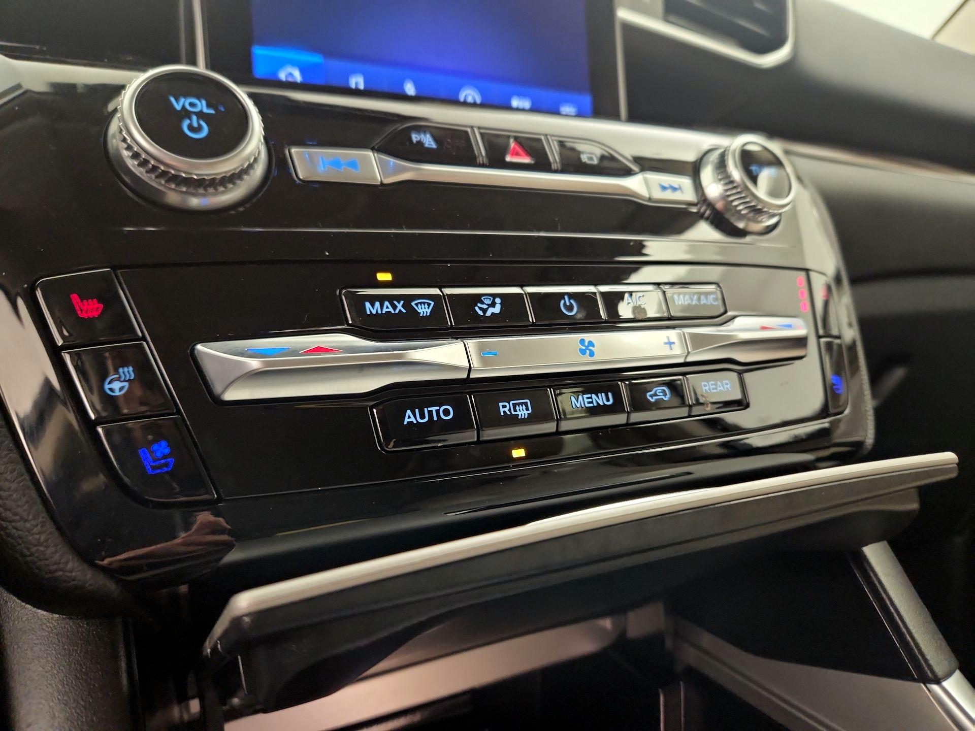 Thumbnail: 2023 Ford Explorer - 17