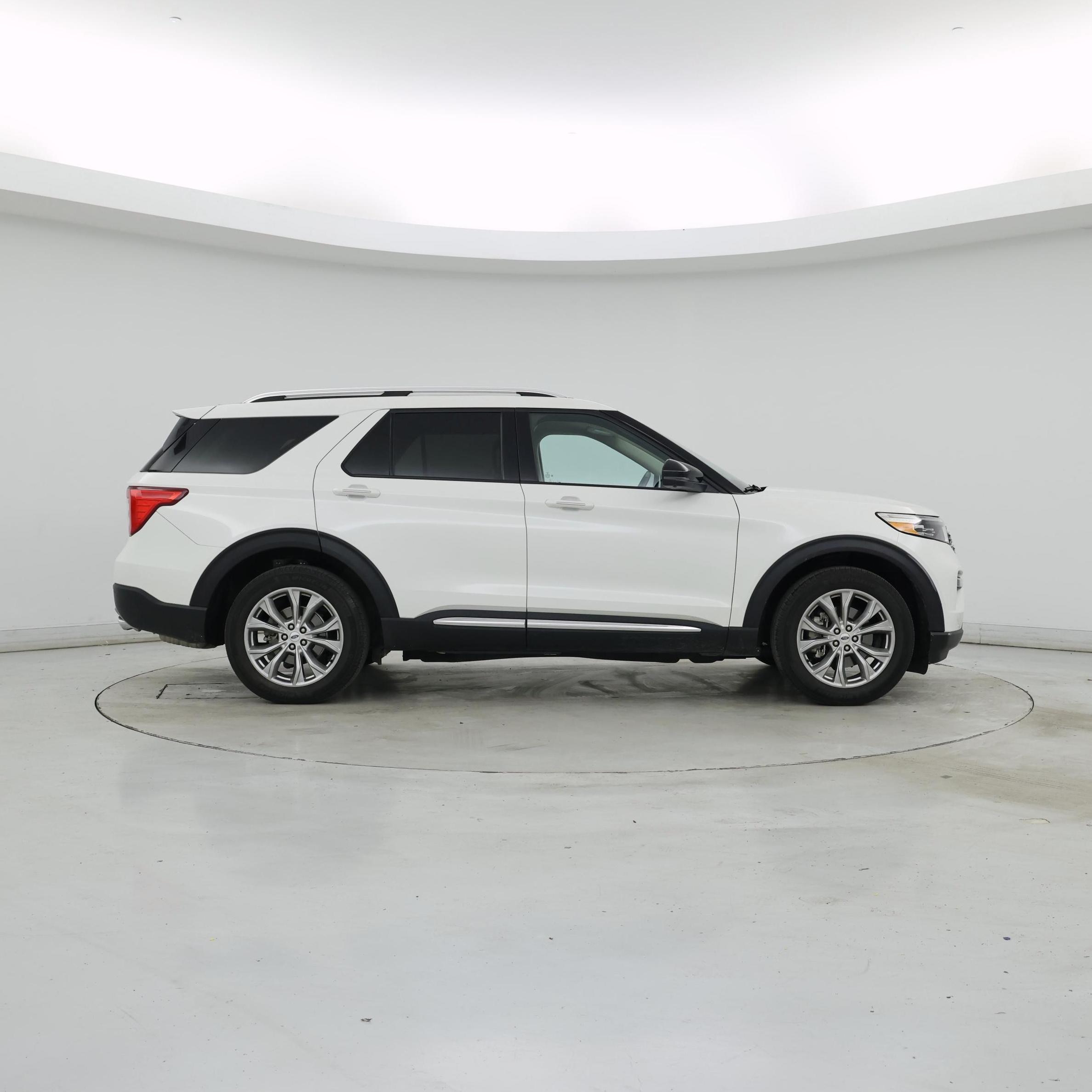 Thumbnail: 2023 Ford Explorer - 7