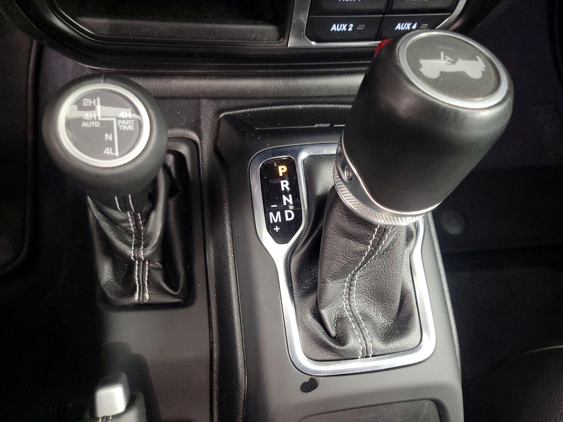 Thumbnail: 2022 Jeep Wrangler - 18