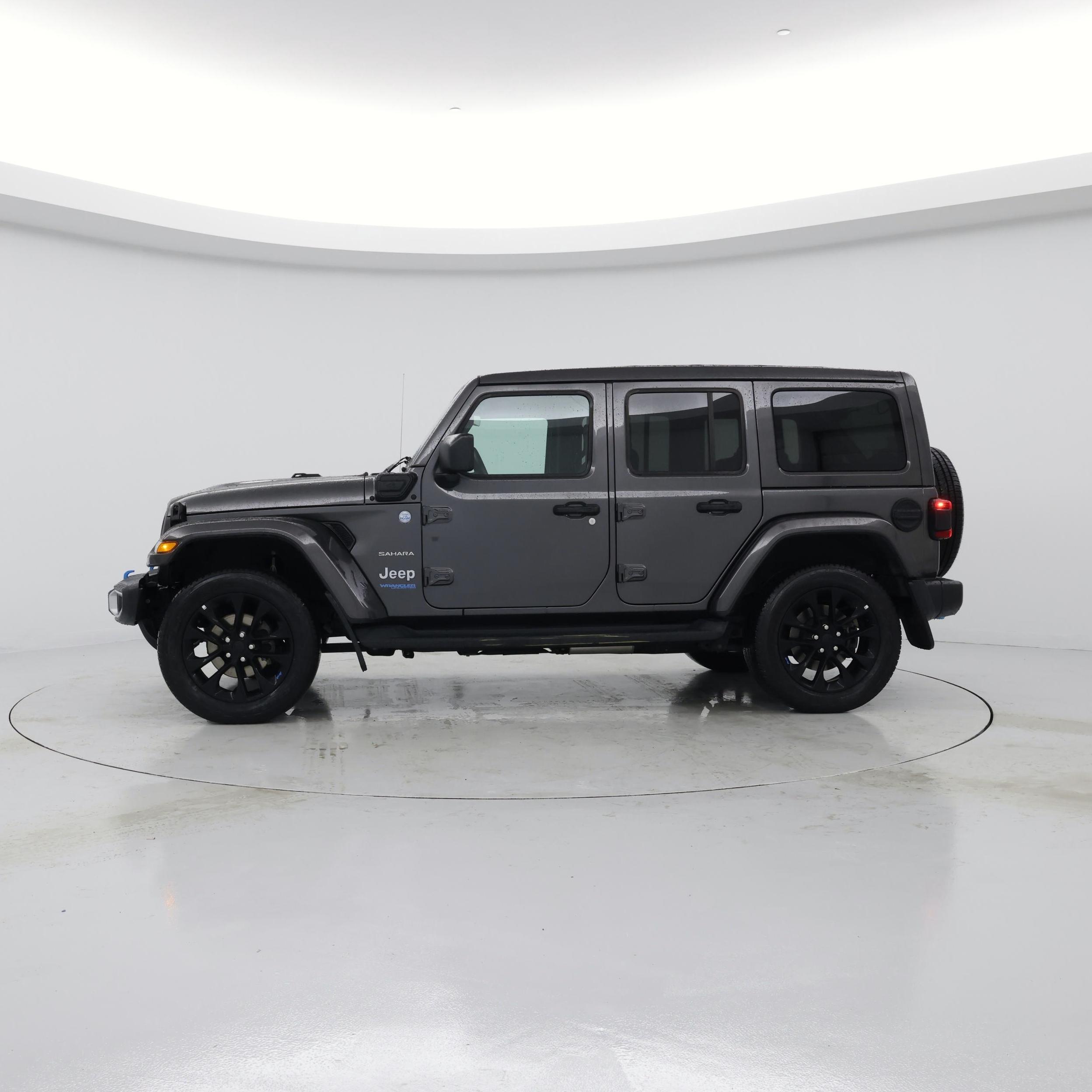 Thumbnail: 2022 Jeep Wrangler - 3