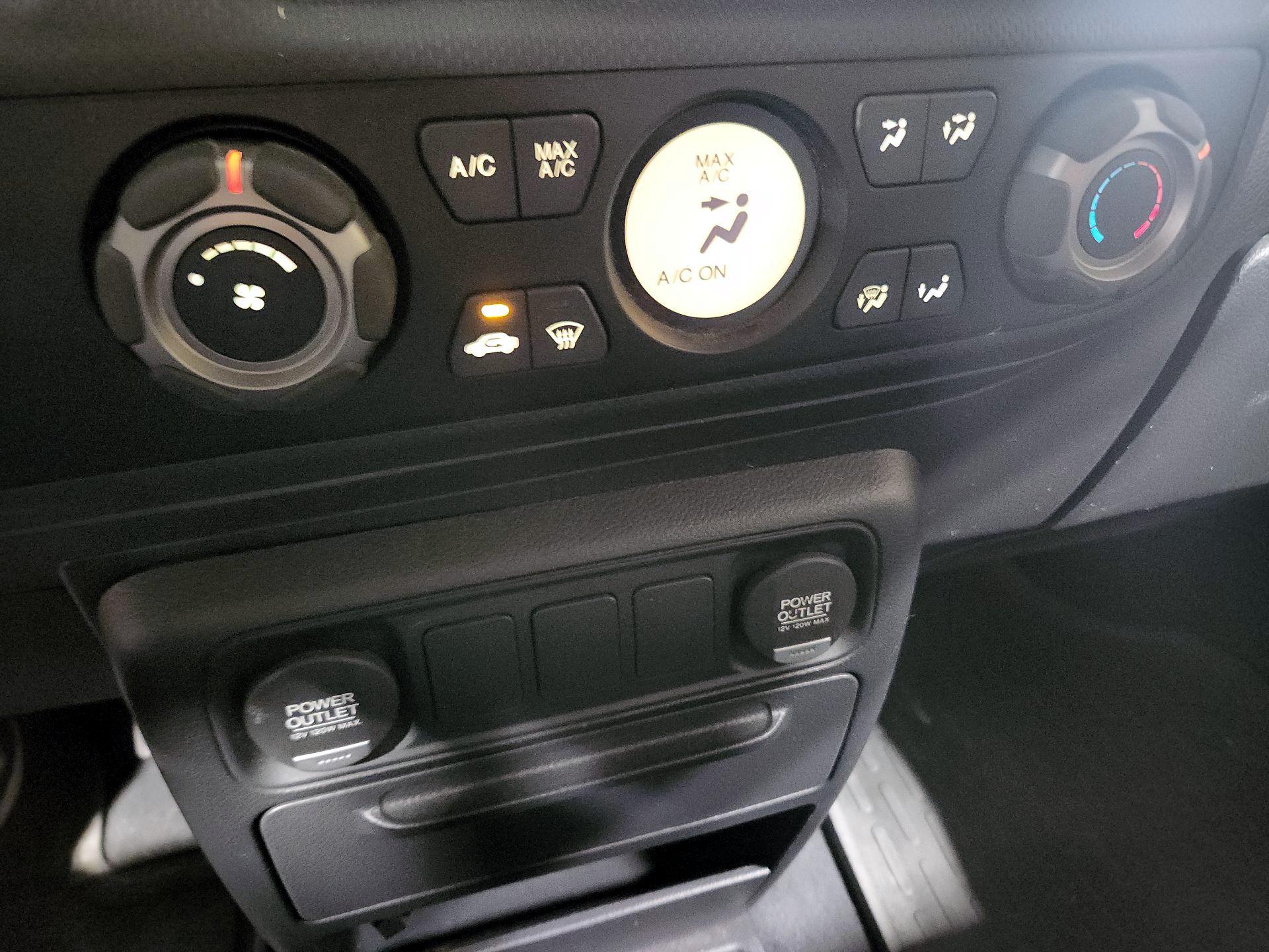 Thumbnail: 2014 Honda Ridgeline - 14