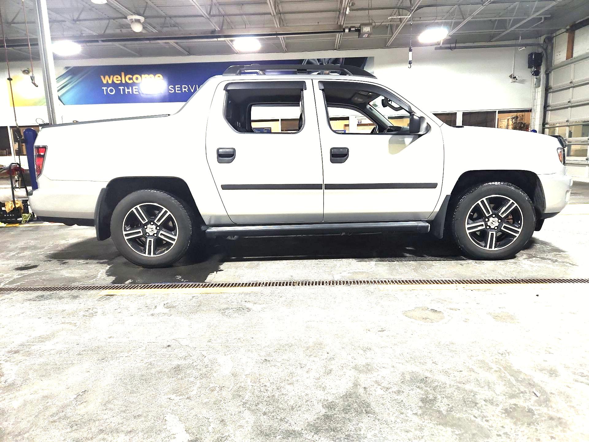 Thumbnail: 2014 Honda Ridgeline - 4