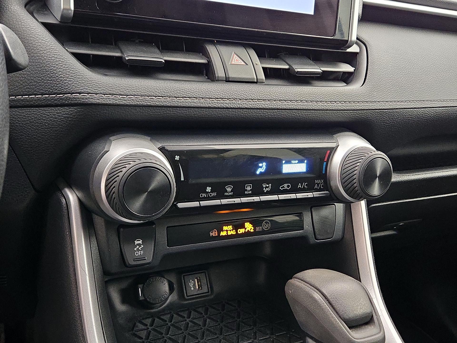 Thumbnail: 2023 Toyota RAV4 - 16