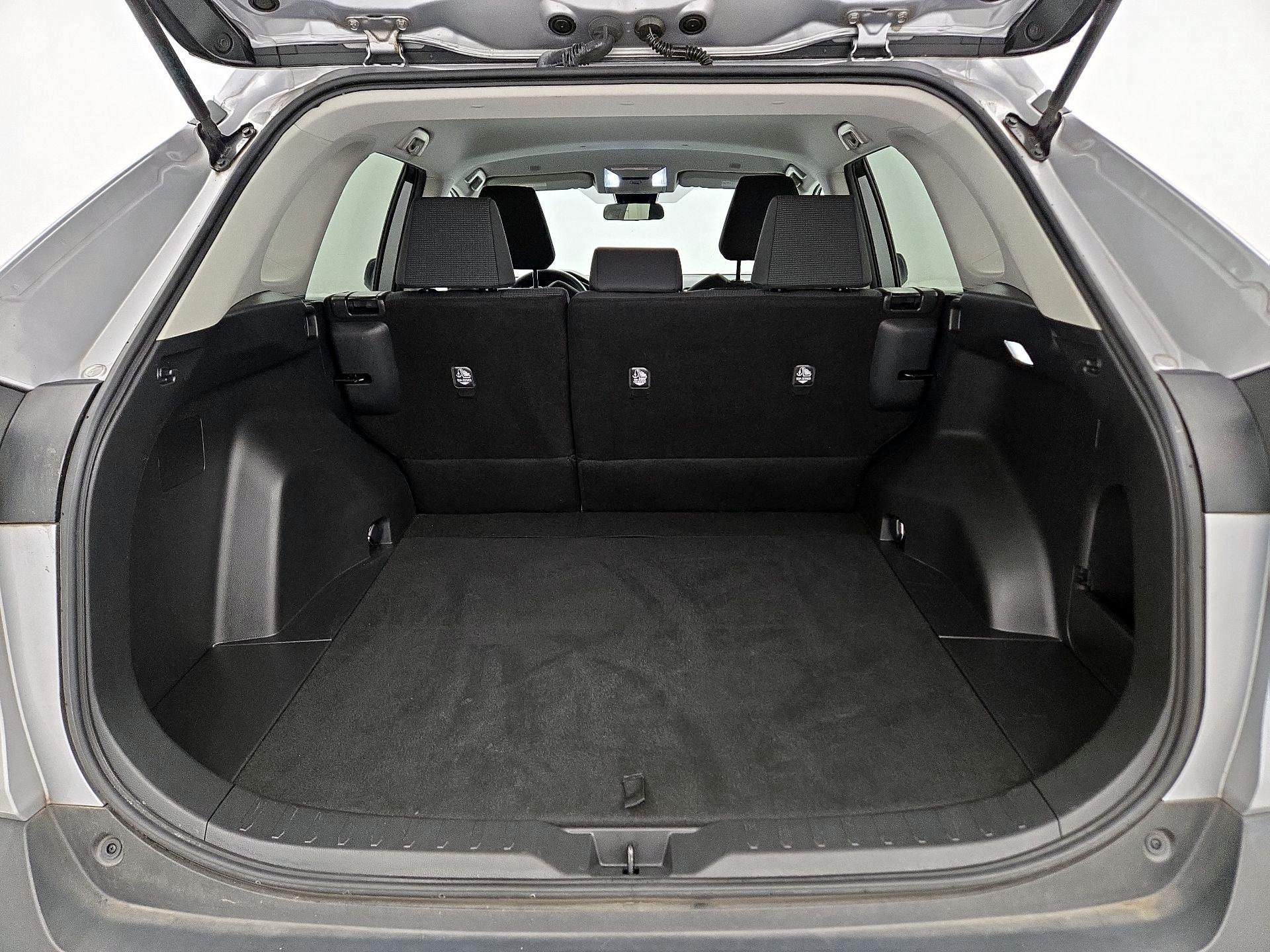 Thumbnail: 2023 Toyota RAV4 - 20