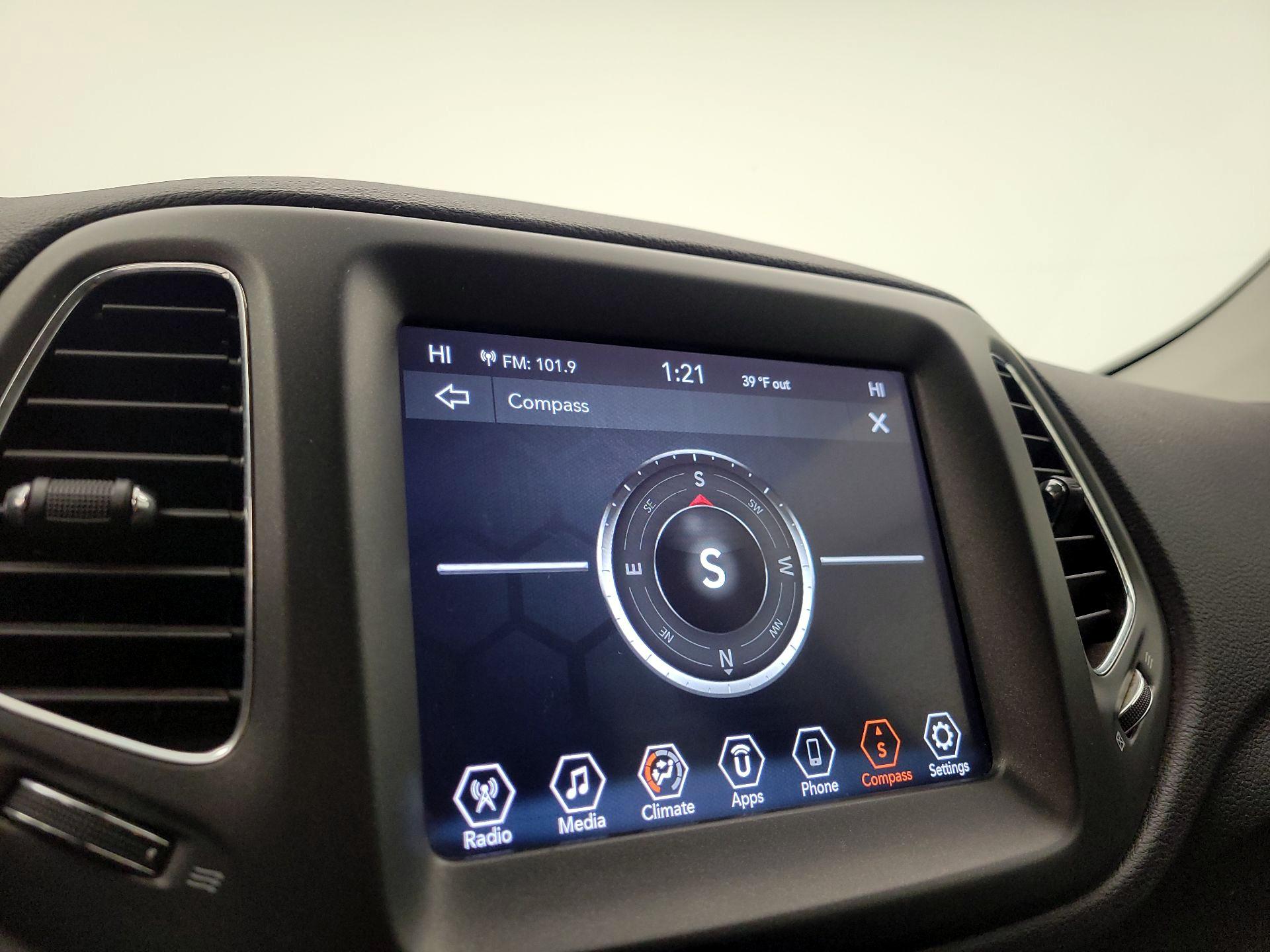 Thumbnail: 2020 Jeep Compass - 14