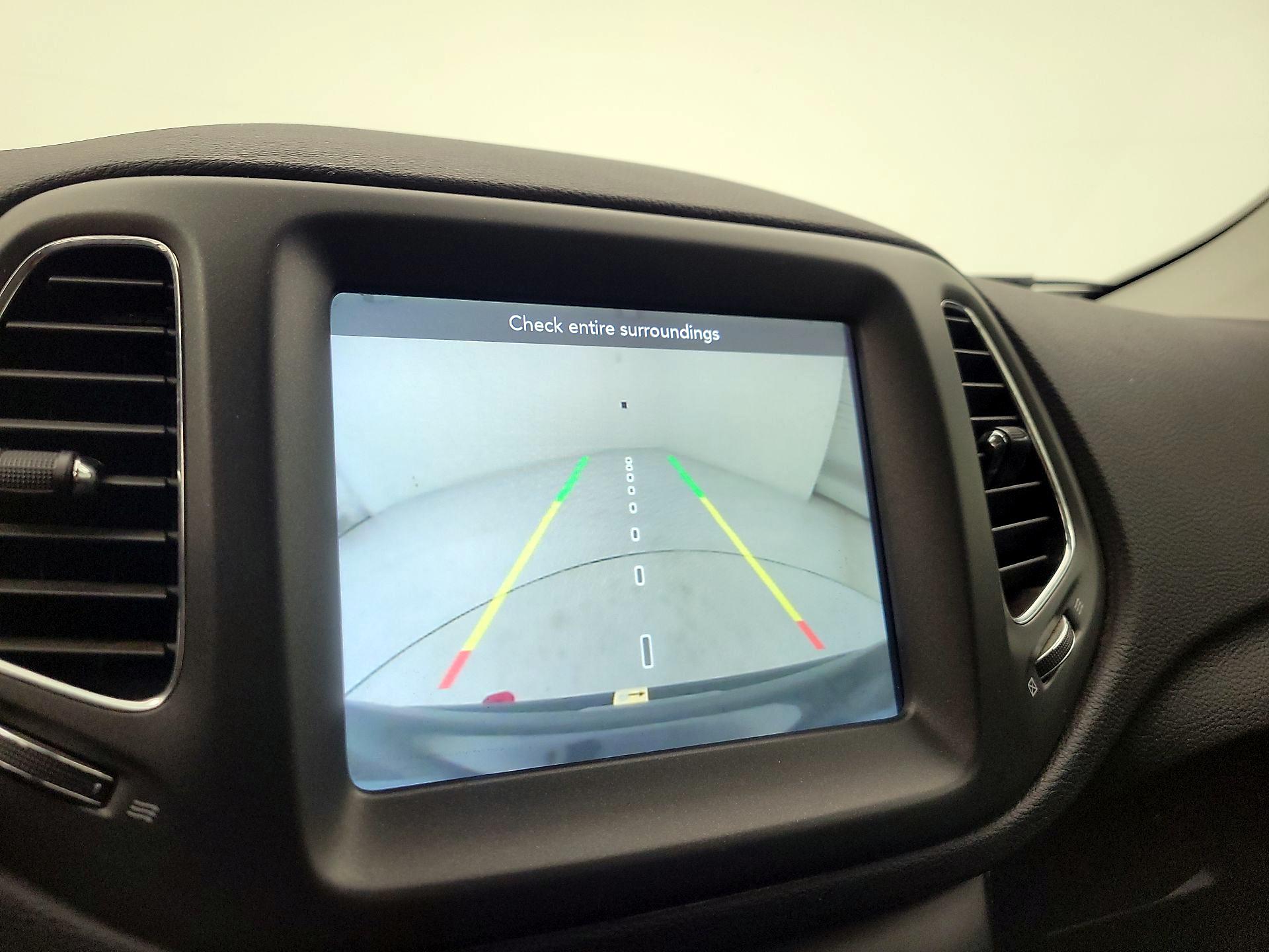 Thumbnail: 2020 Jeep Compass - 15