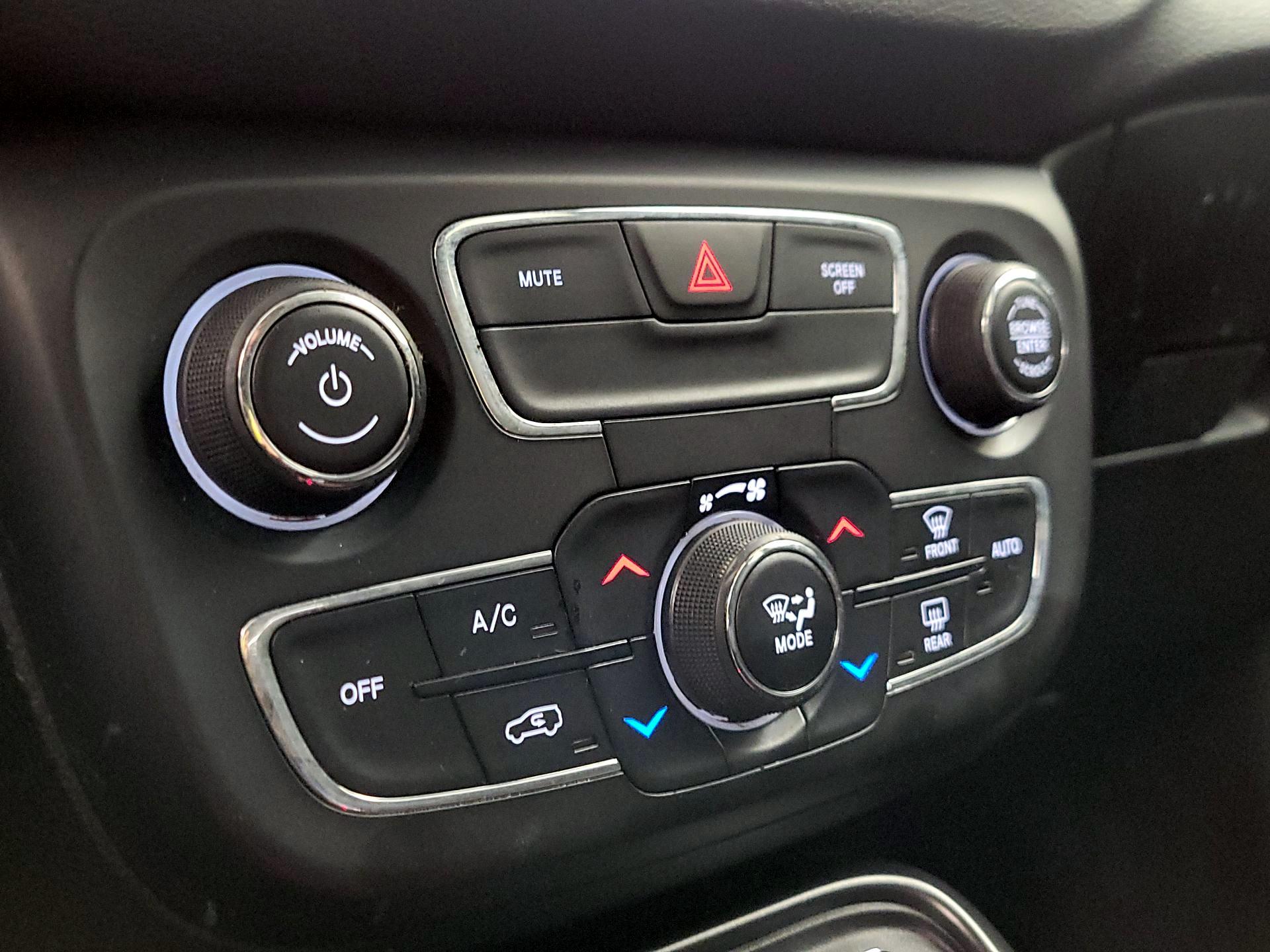 Thumbnail: 2020 Jeep Compass - 17