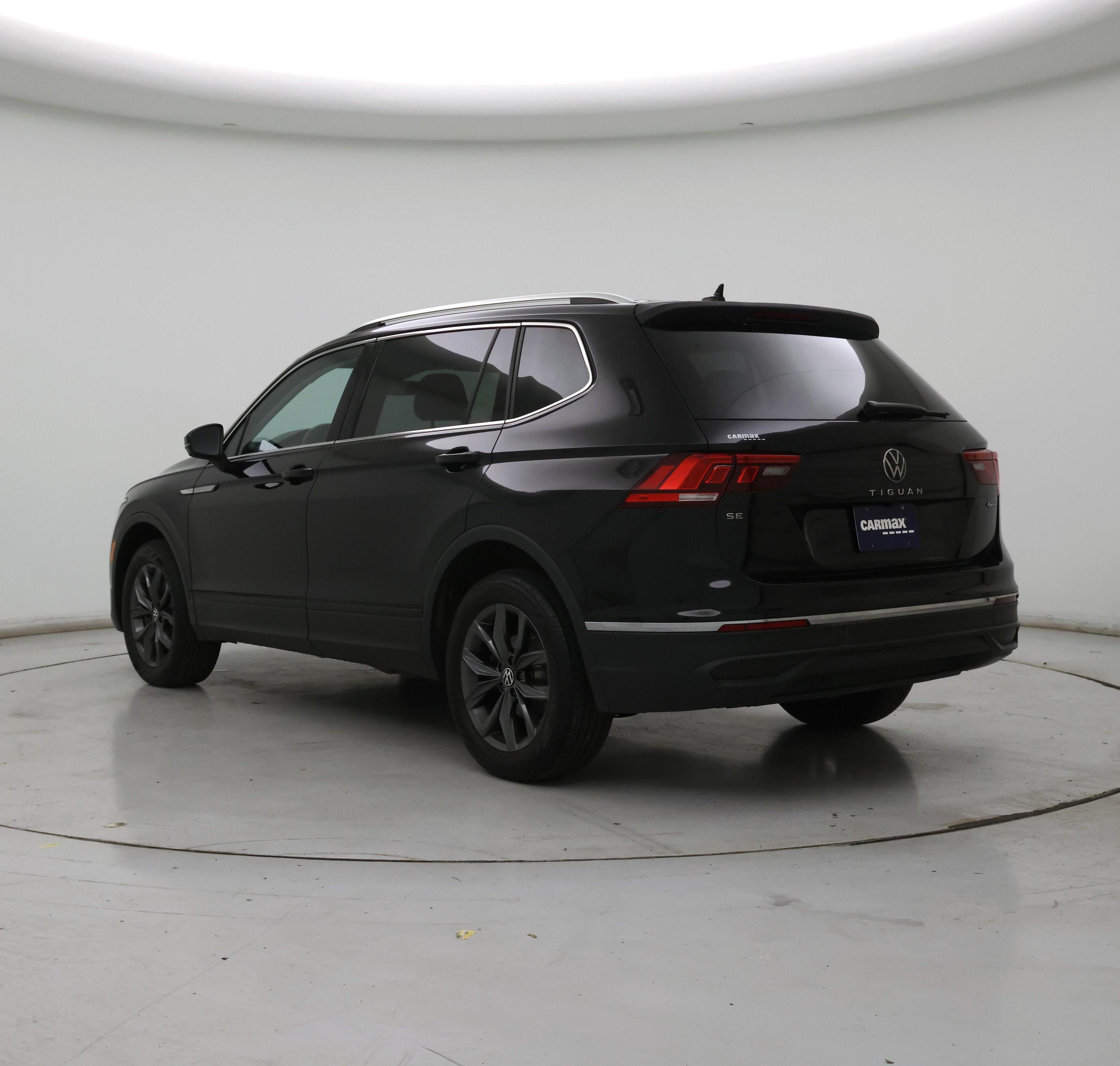 Thumbnail: 2022 Volkswagen Tiguan - 2