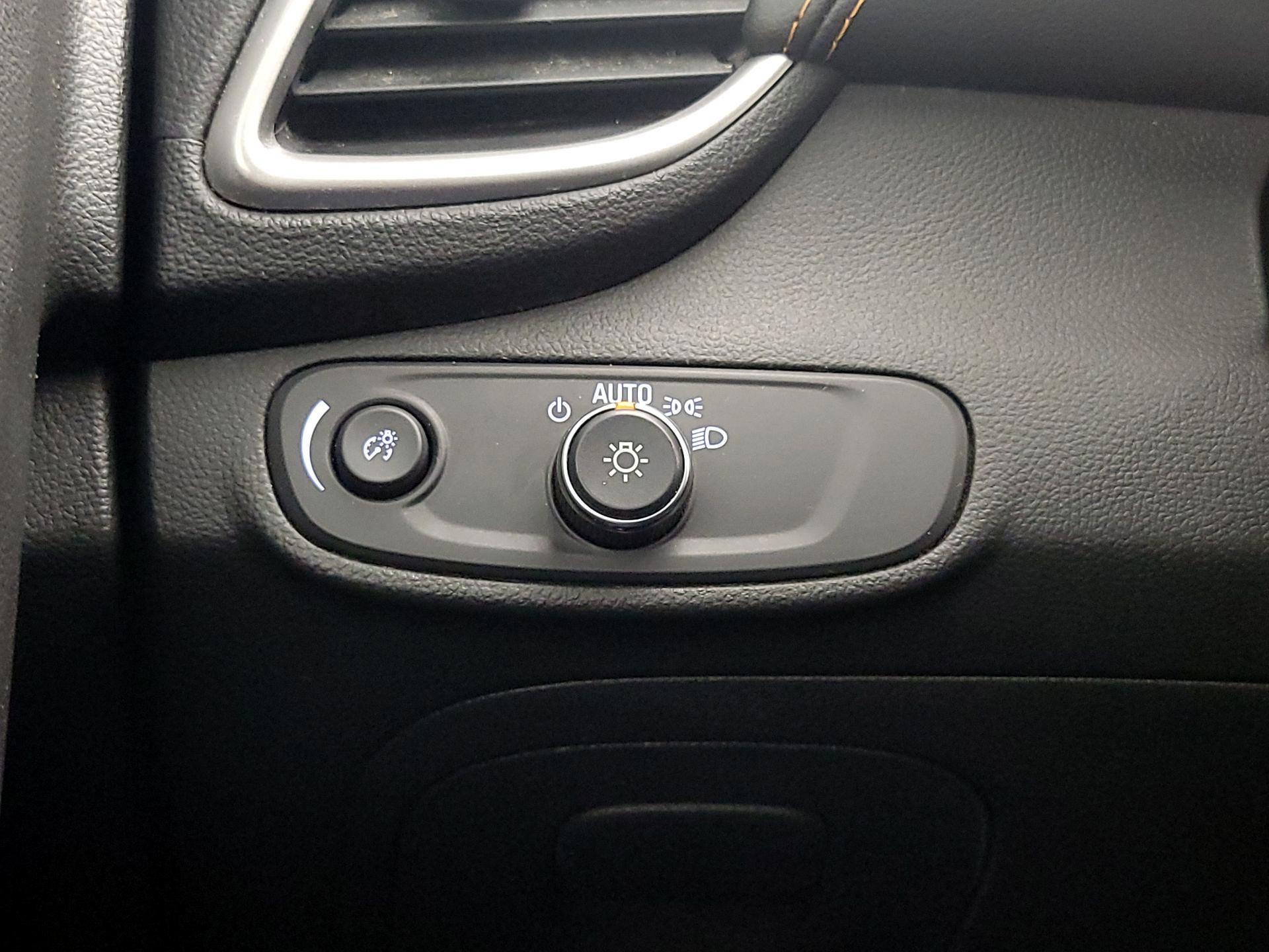 Thumbnail: 2021 Chevrolet Trax - 13