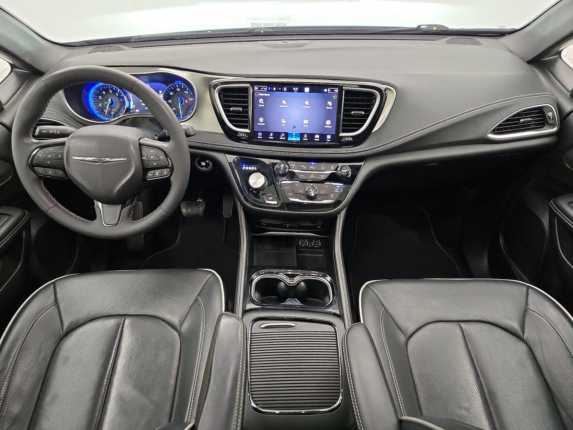 Thumbnail: 2022 Chrysler Pacifica - 9