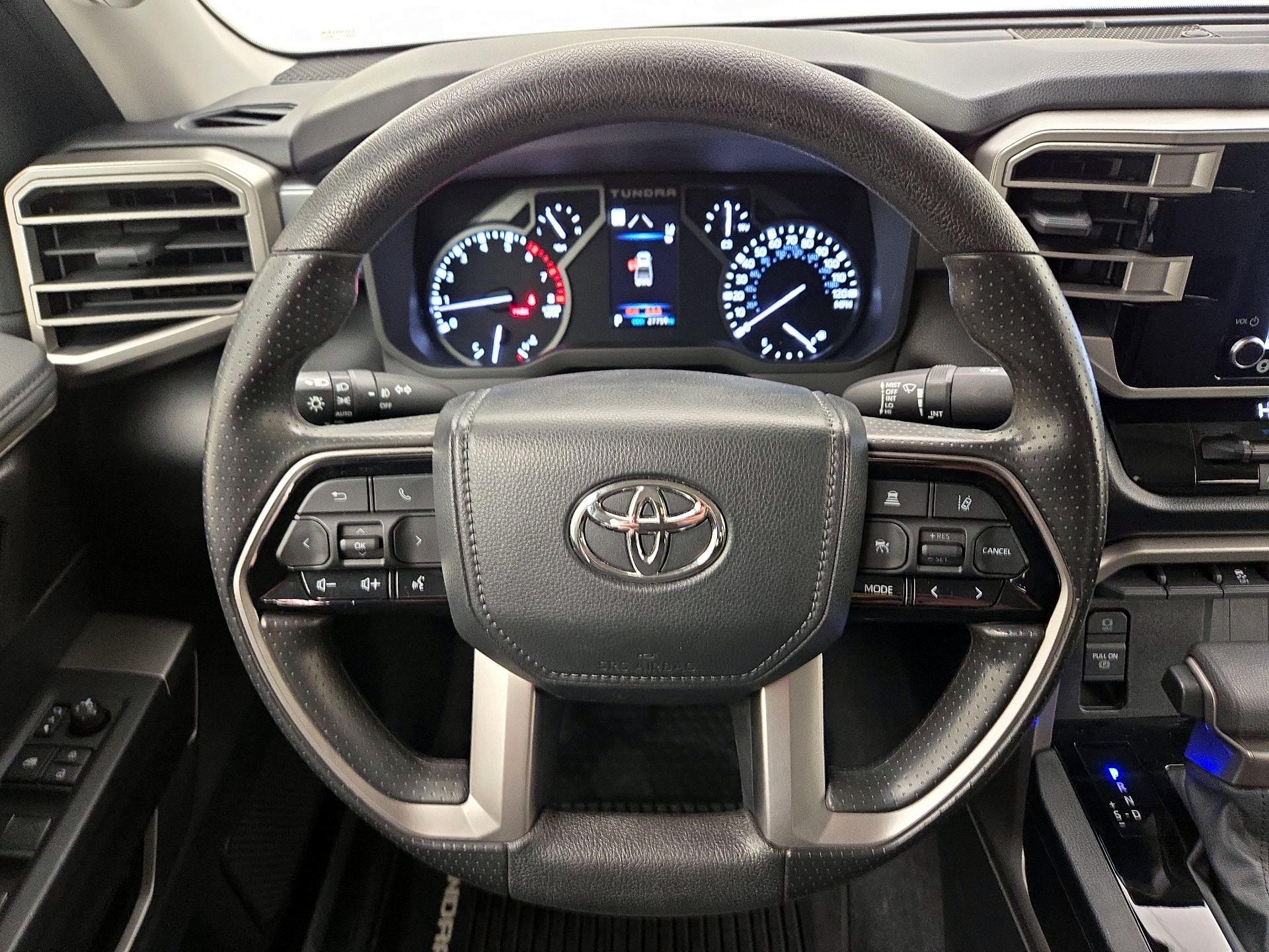 Thumbnail: 2022 Toyota Tundra - 10