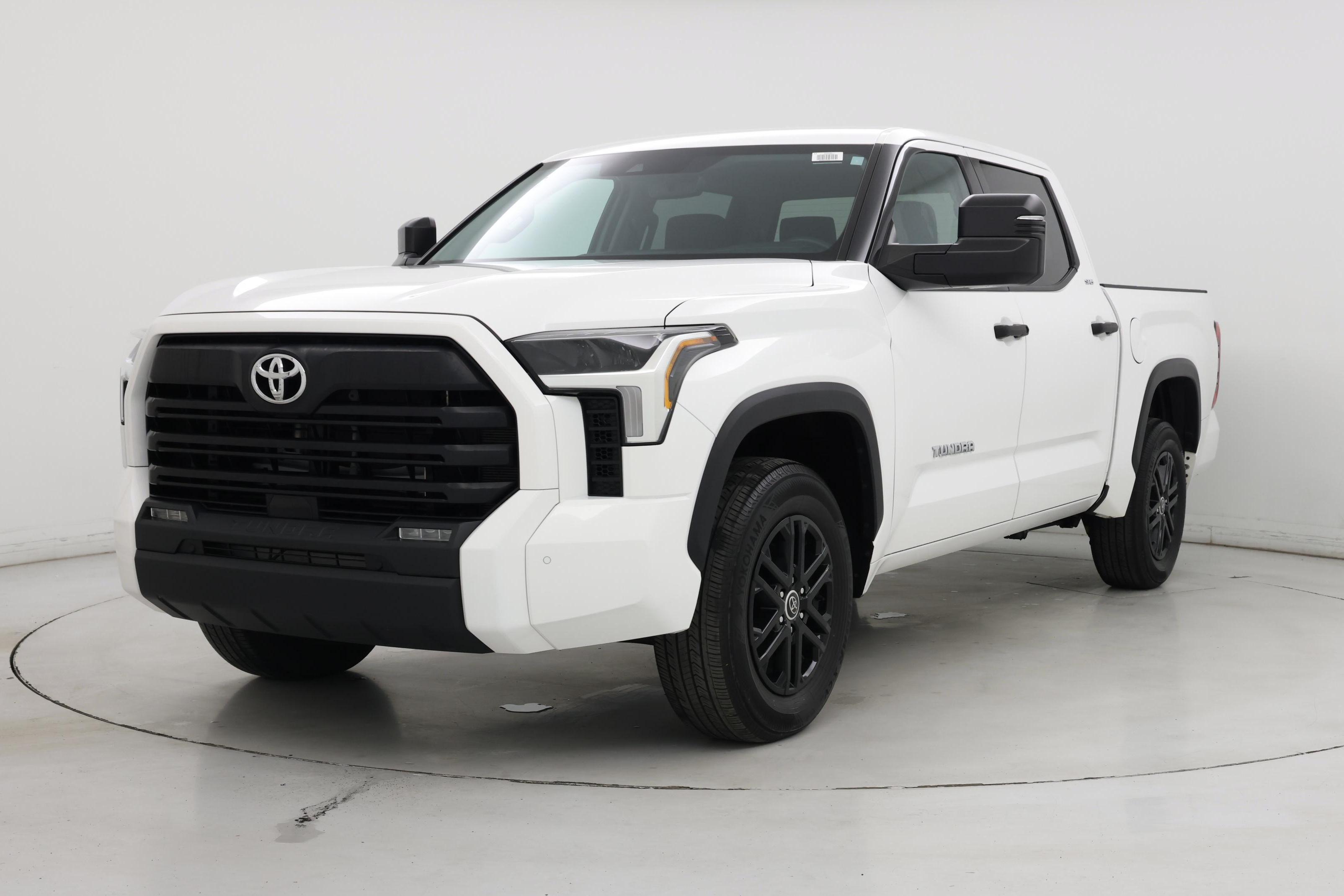 Thumbnail: 2022 Toyota Tundra - 4