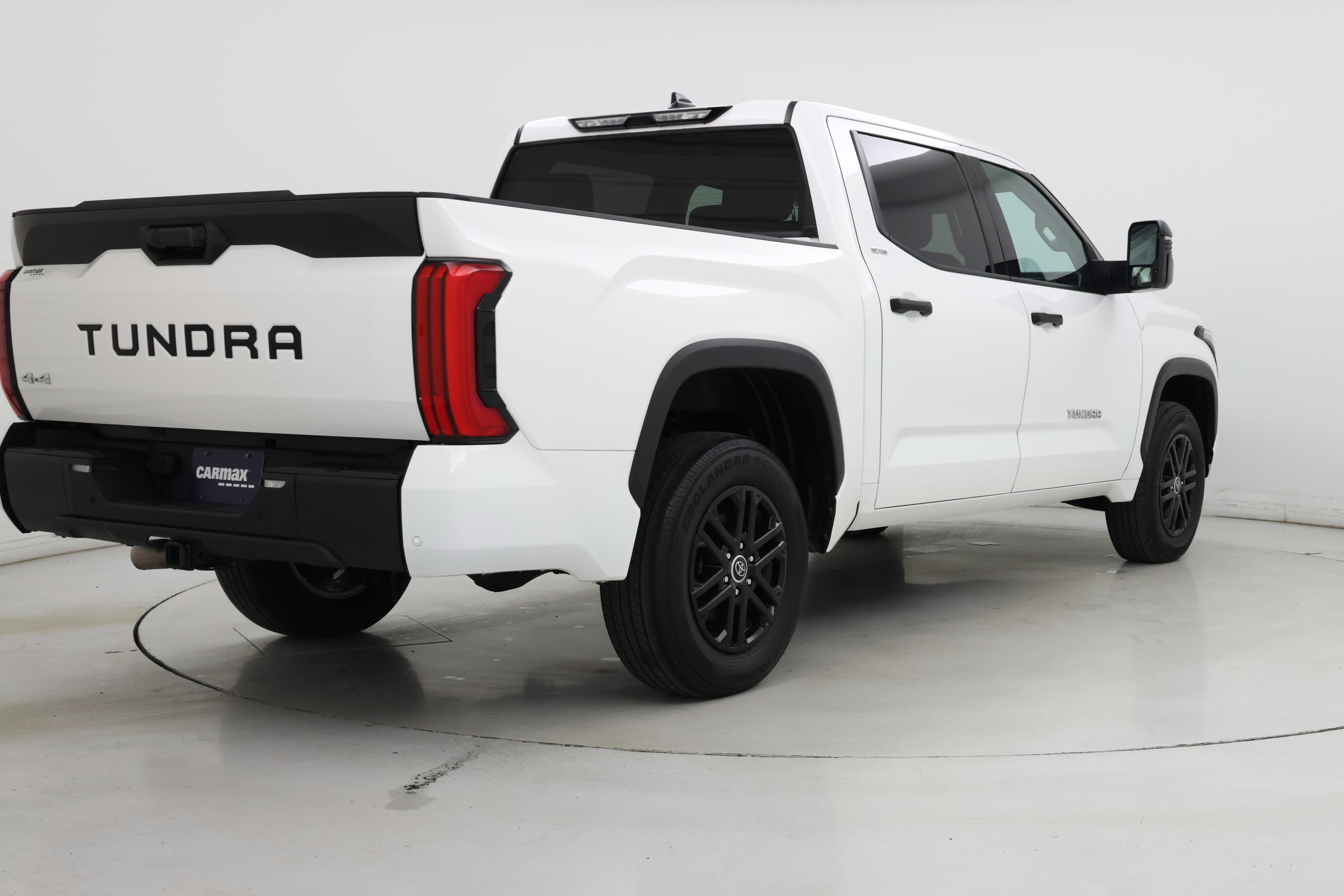 Thumbnail: 2022 Toyota Tundra - 8