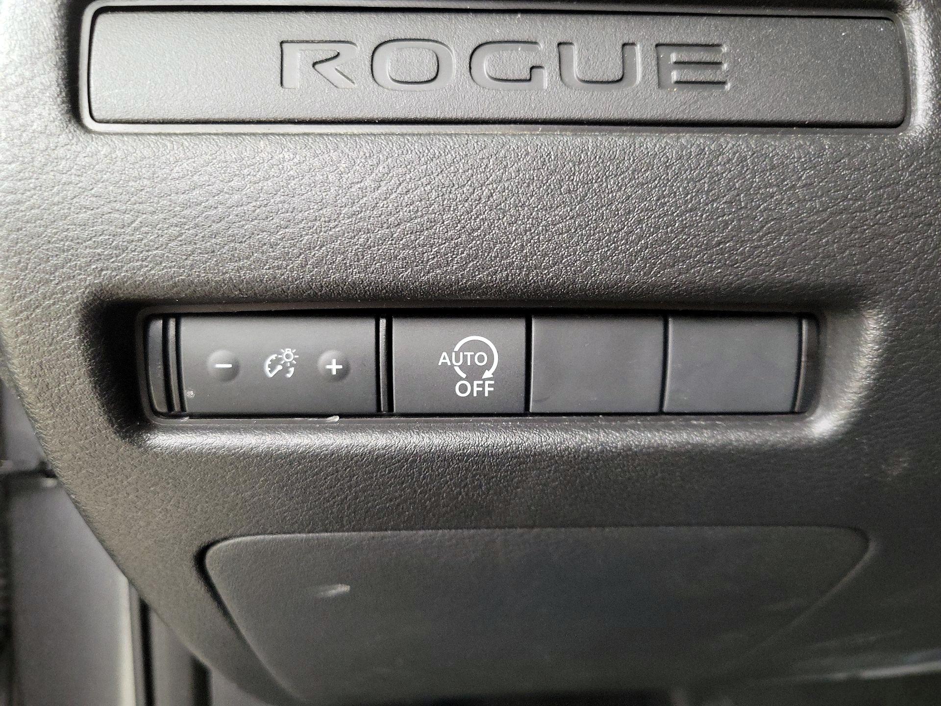 Thumbnail: 2023 Nissan Rogue - 13