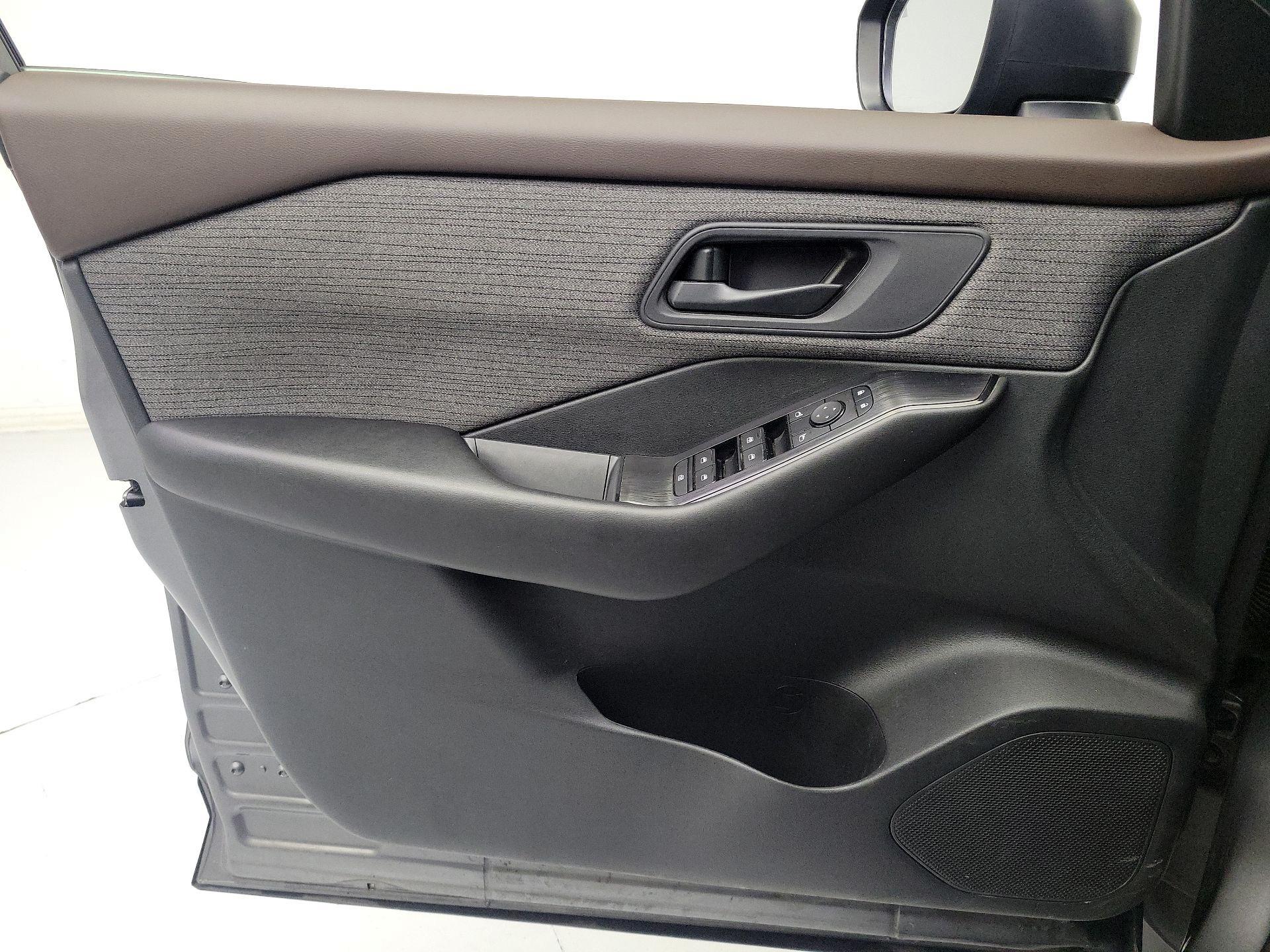 Thumbnail: 2023 Nissan Rogue - 12