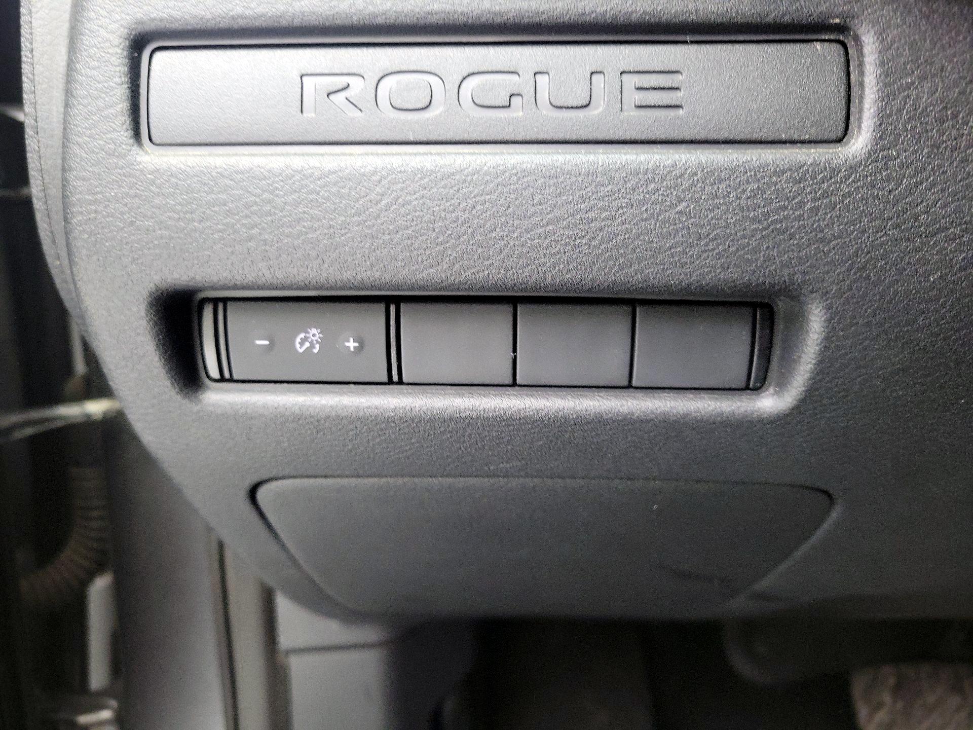 Thumbnail: 2023 Nissan Rogue - 13