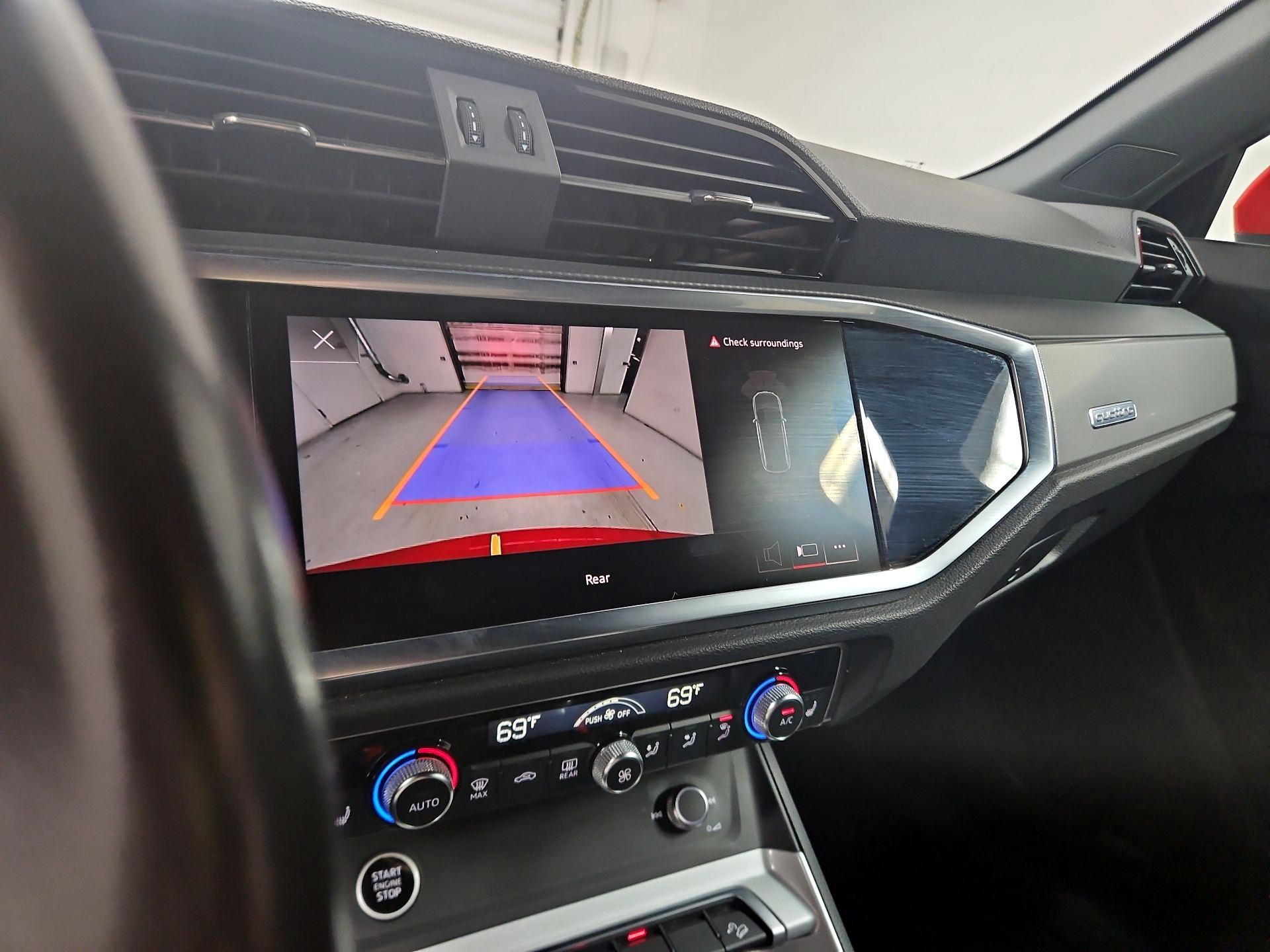 Thumbnail: 2024 Audi Q3 - 14