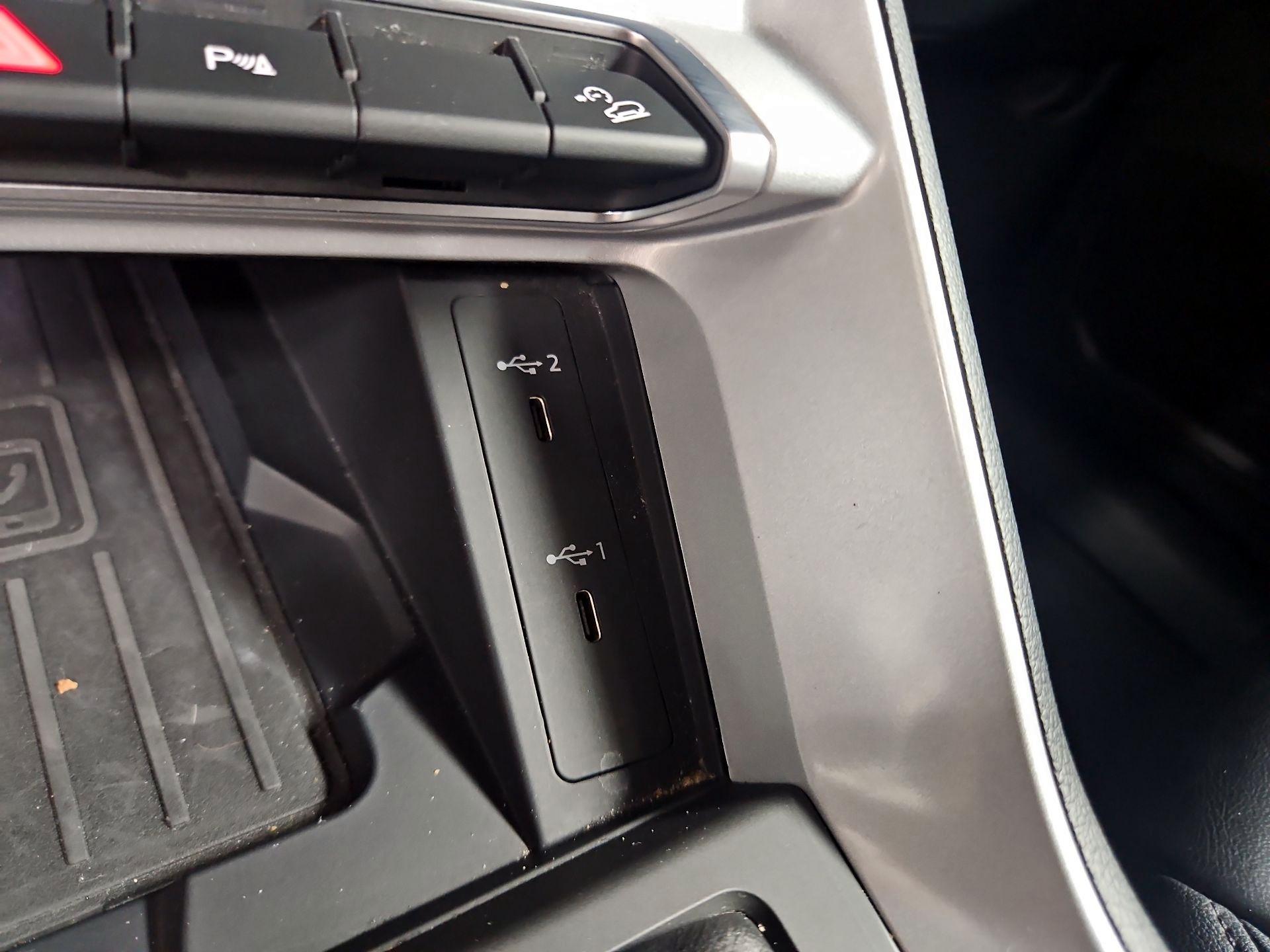 Thumbnail: 2024 Audi Q3 - 18