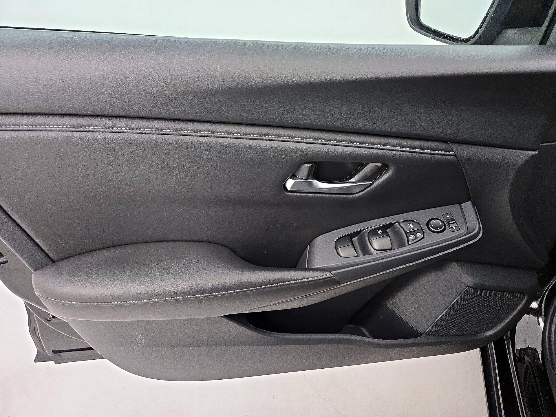 Thumbnail: 2023 Nissan Sentra - 12