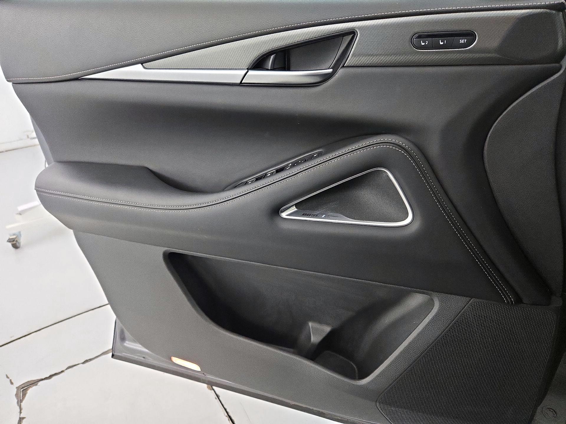 Thumbnail: 2023 INFINITI QX60 - 12