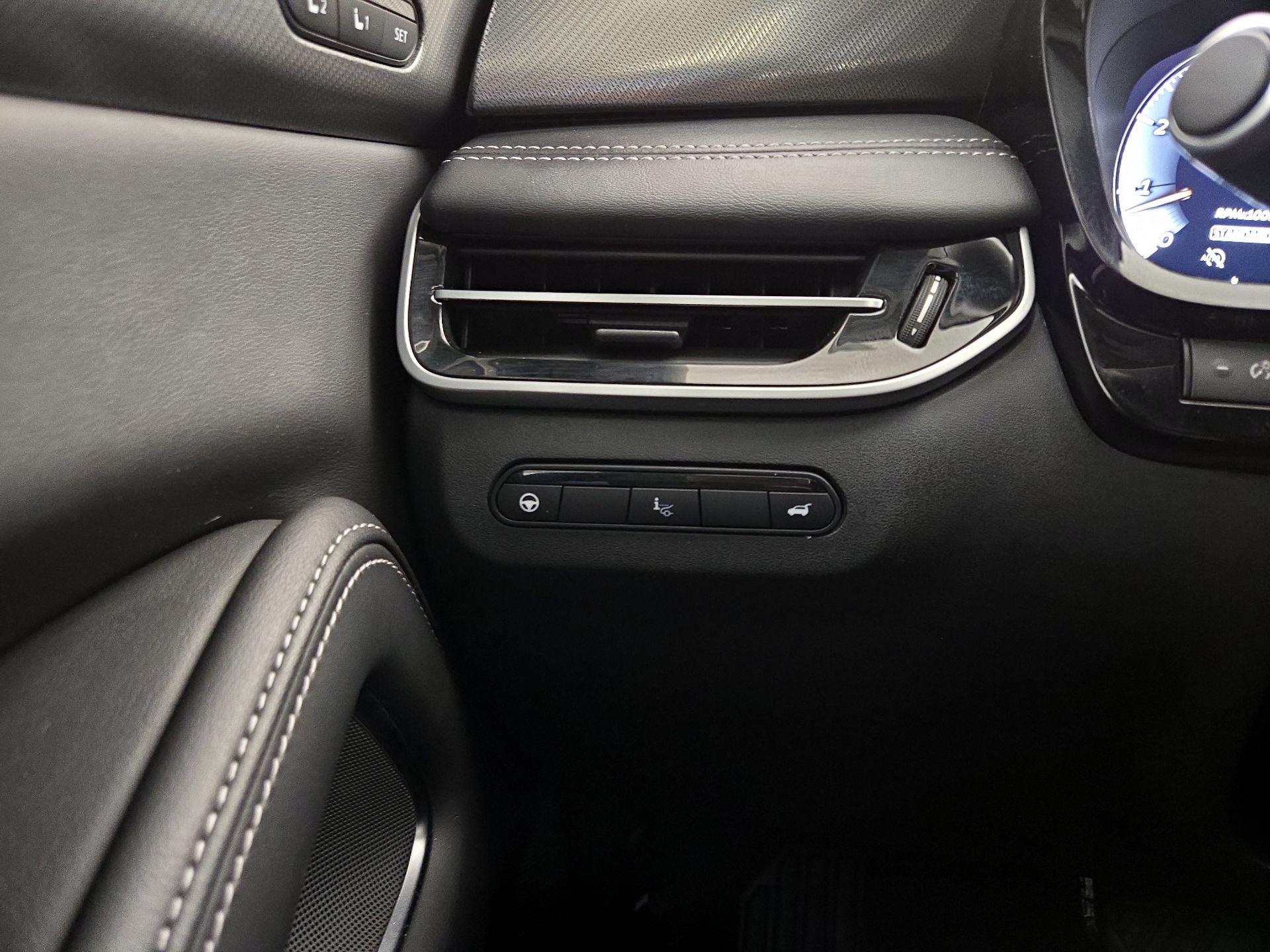 Thumbnail: 2023 INFINITI QX60 - 13