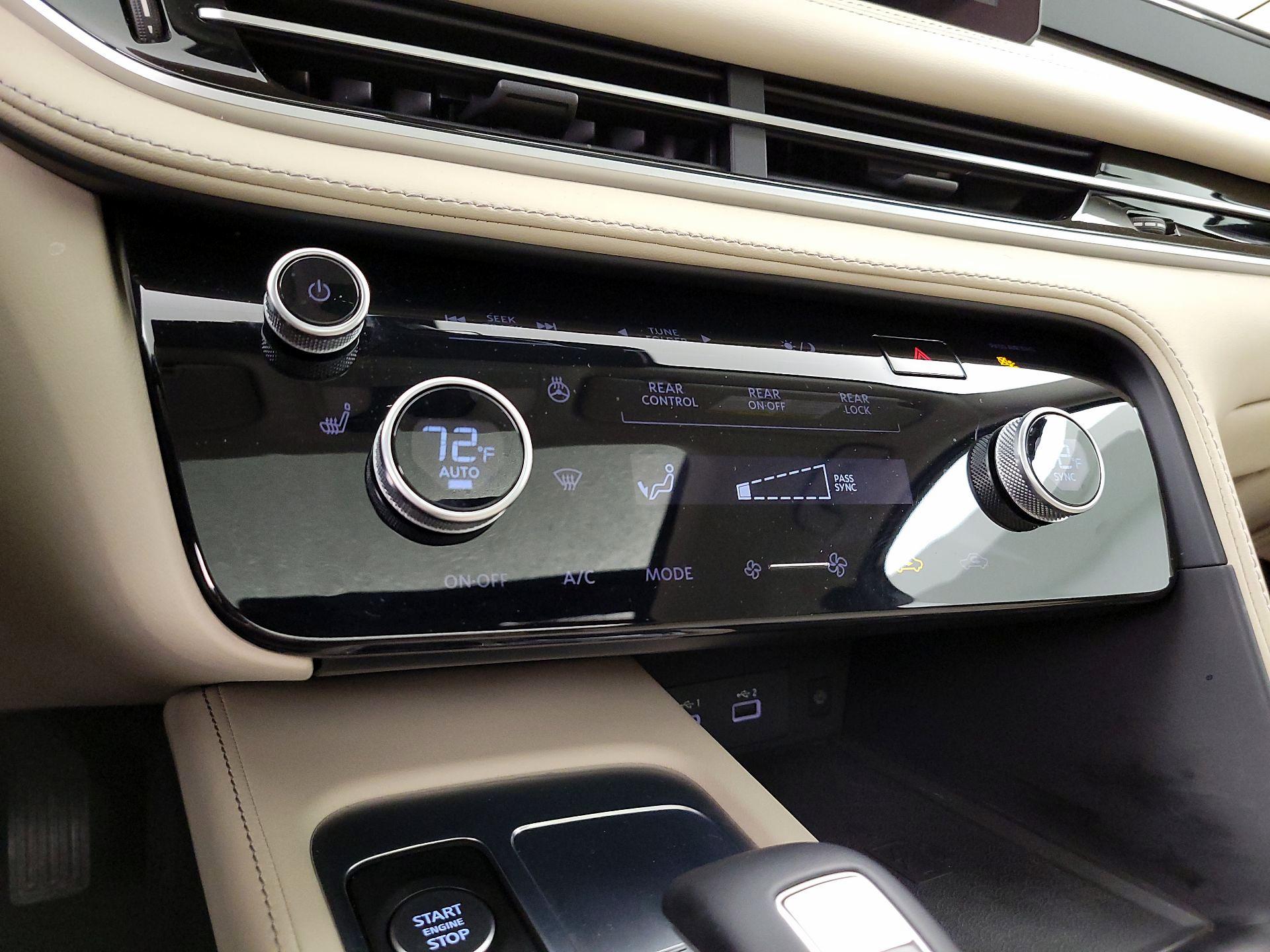 Thumbnail: 2023 INFINITI QX60 - 16