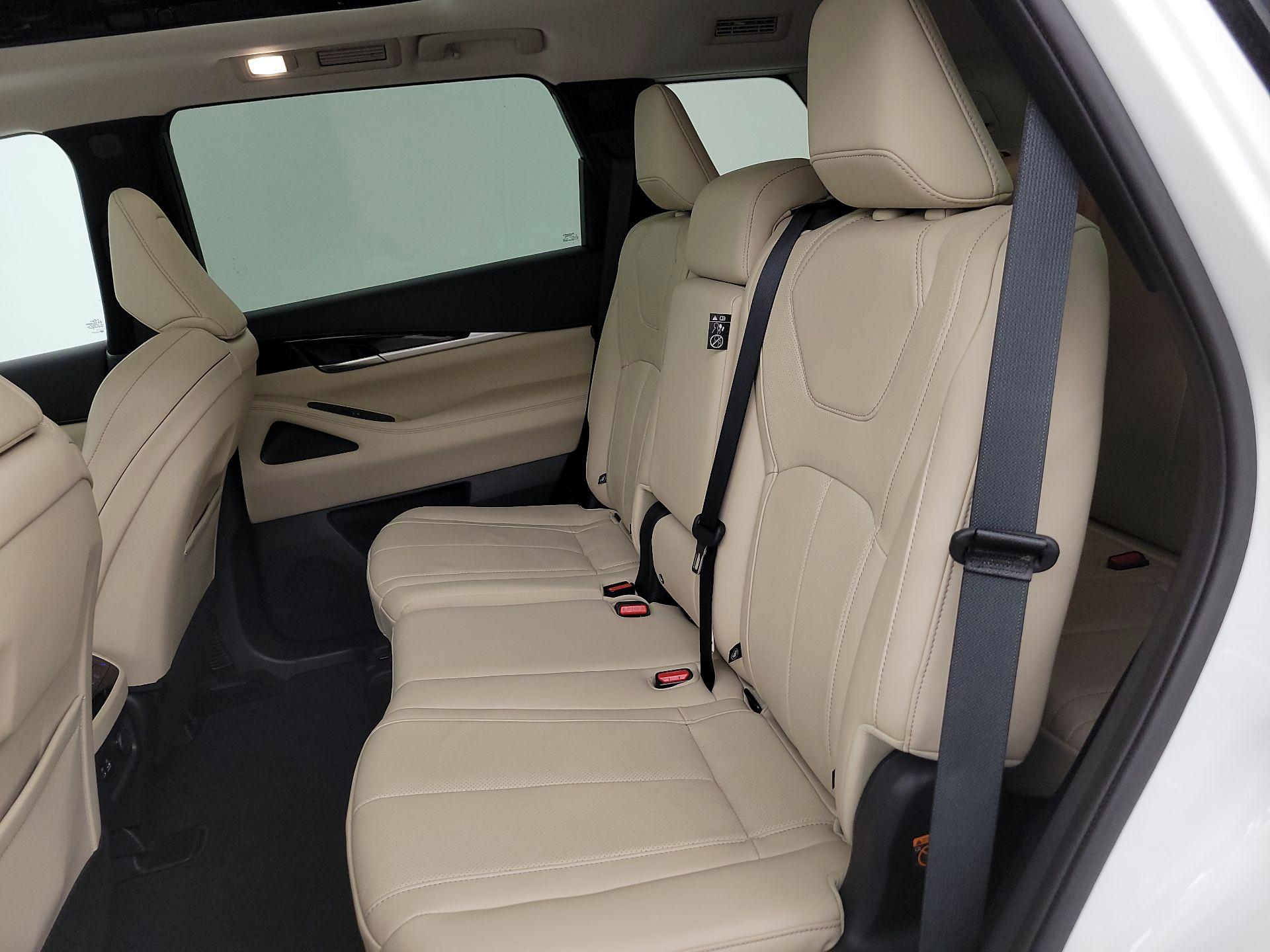 Thumbnail: 2023 INFINITI QX60 - 20