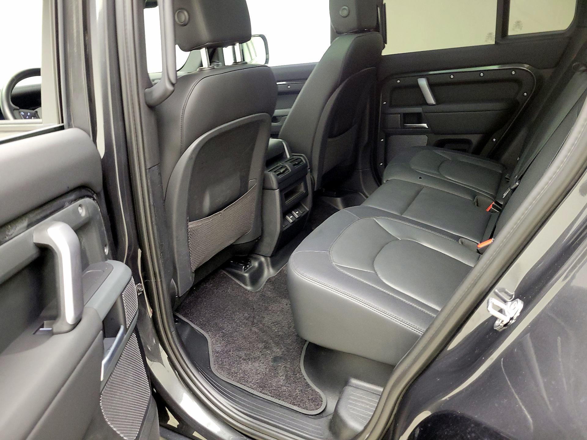 Thumbnail: 2024 Land Rover Defender - 19