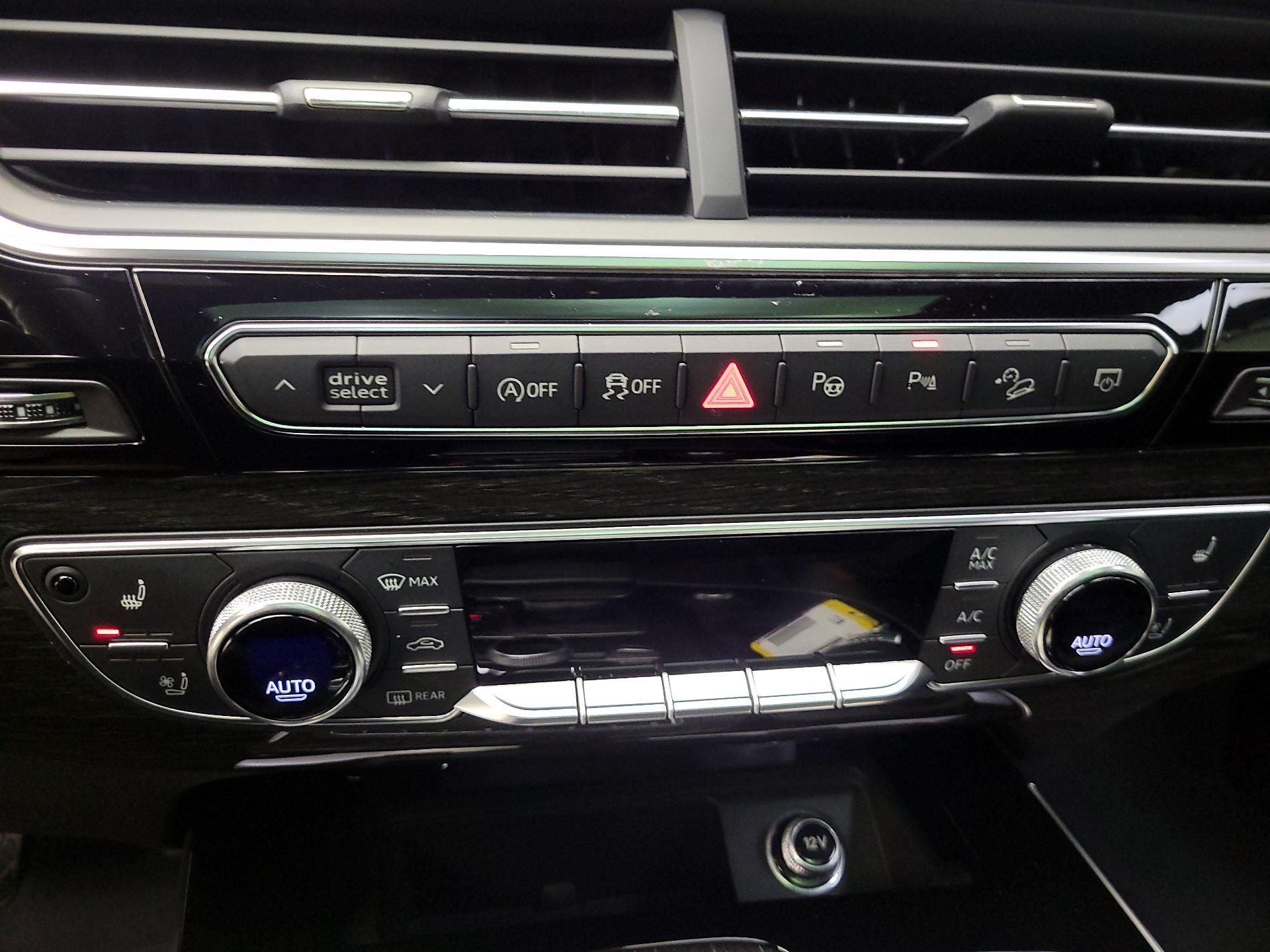 Thumbnail: 2019 Audi Q7 - 16