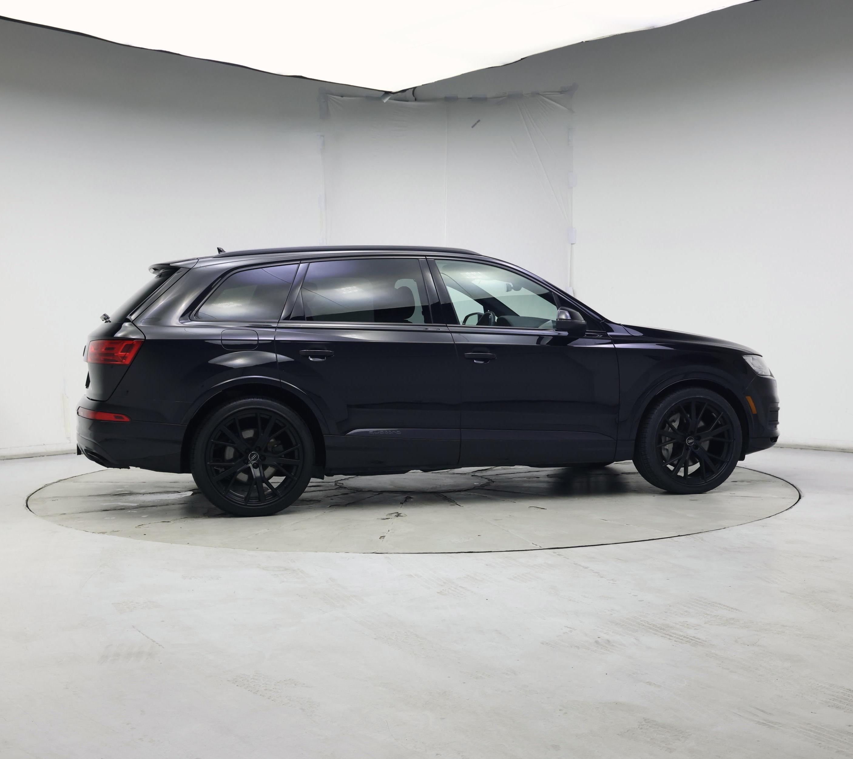 Thumbnail: 2019 Audi Q7 - 7