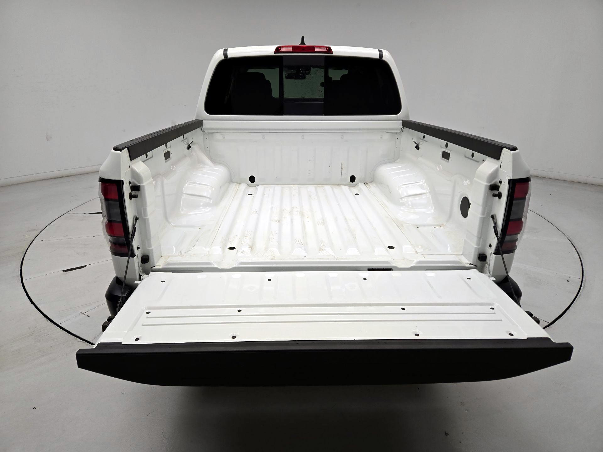 Thumbnail: 2025 Nissan Frontier - 20