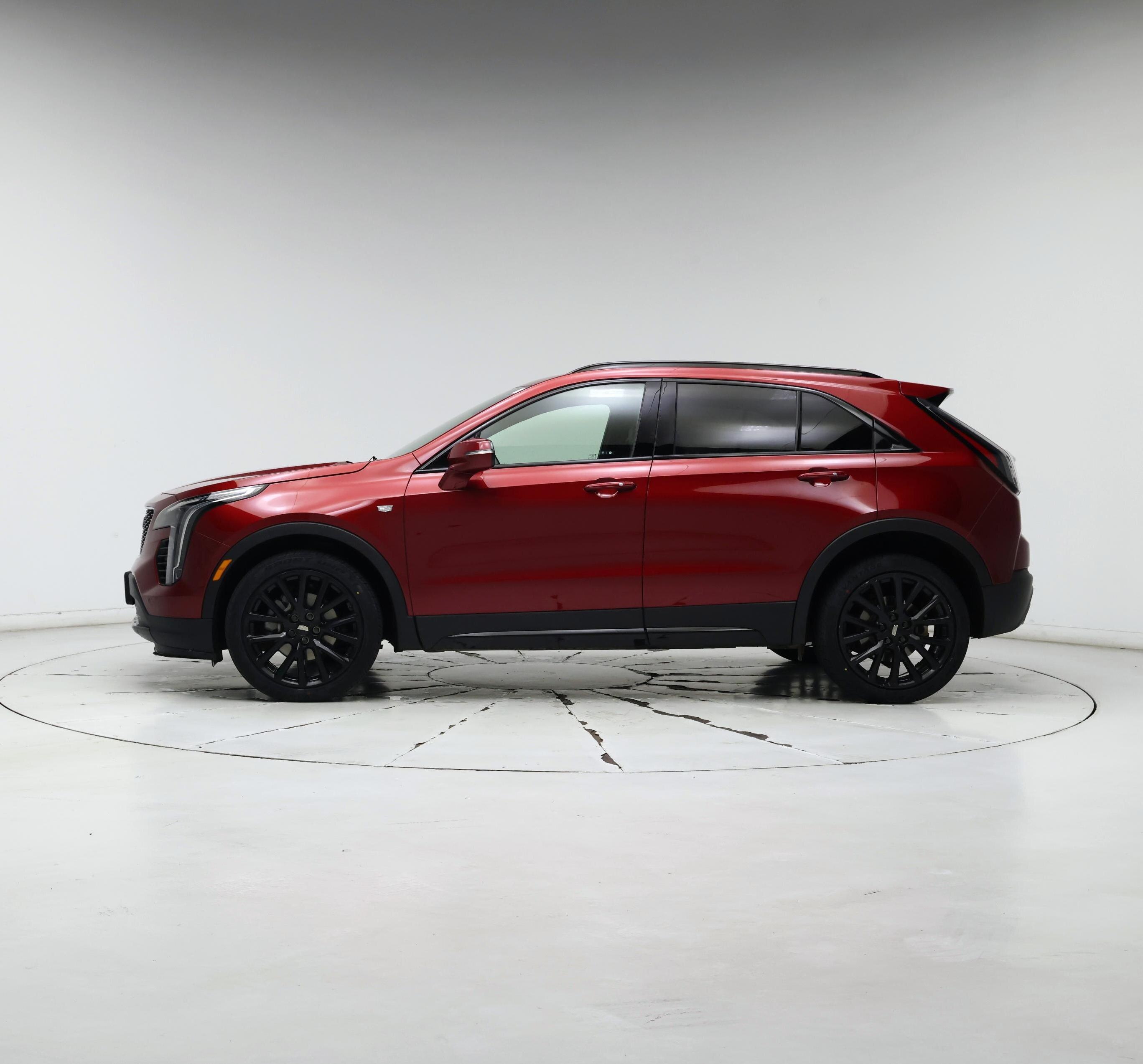 Thumbnail: 2023 Cadillac XT4 - 3
