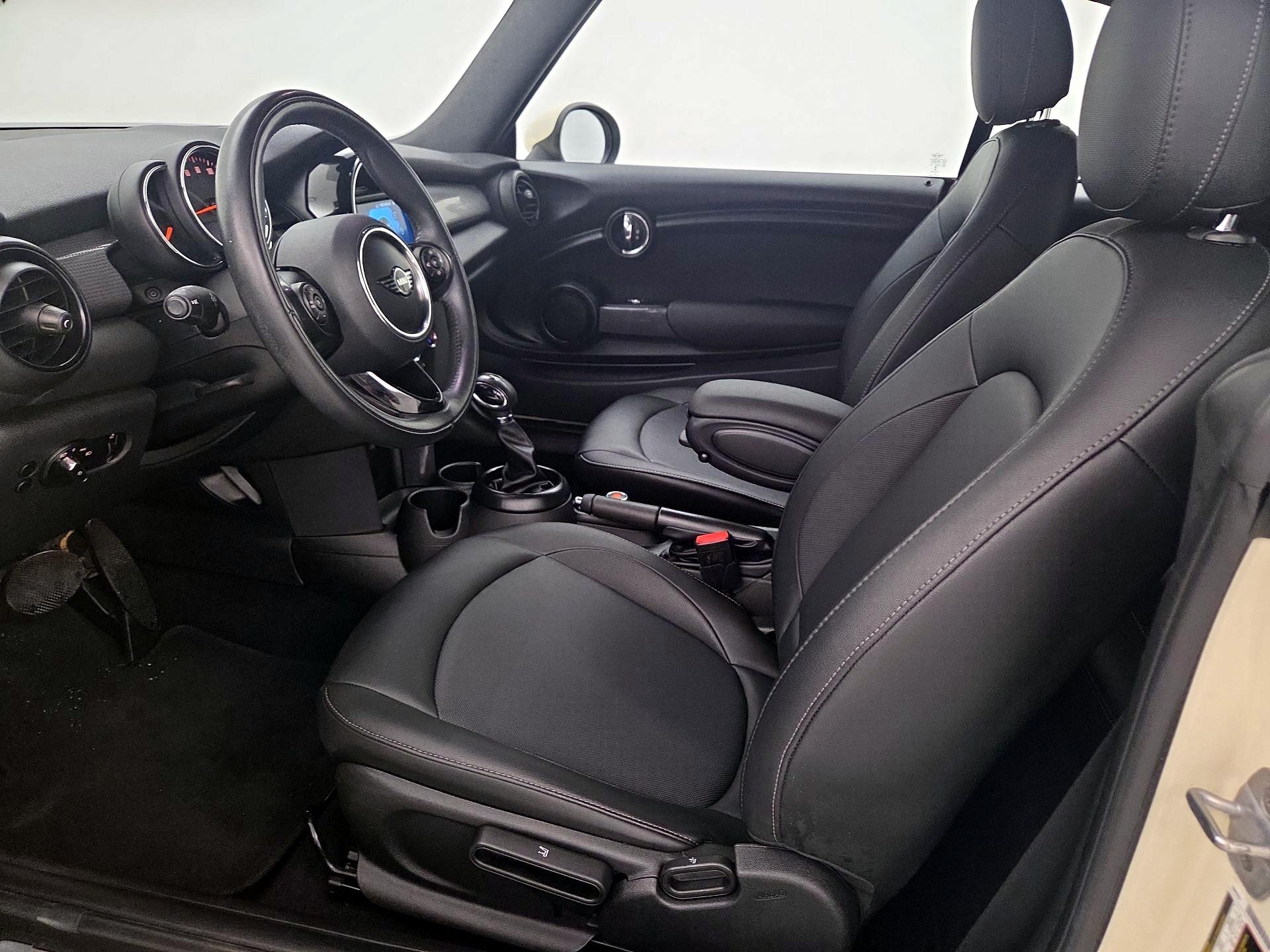 Thumbnail: 2019 MINI Cooper - 11