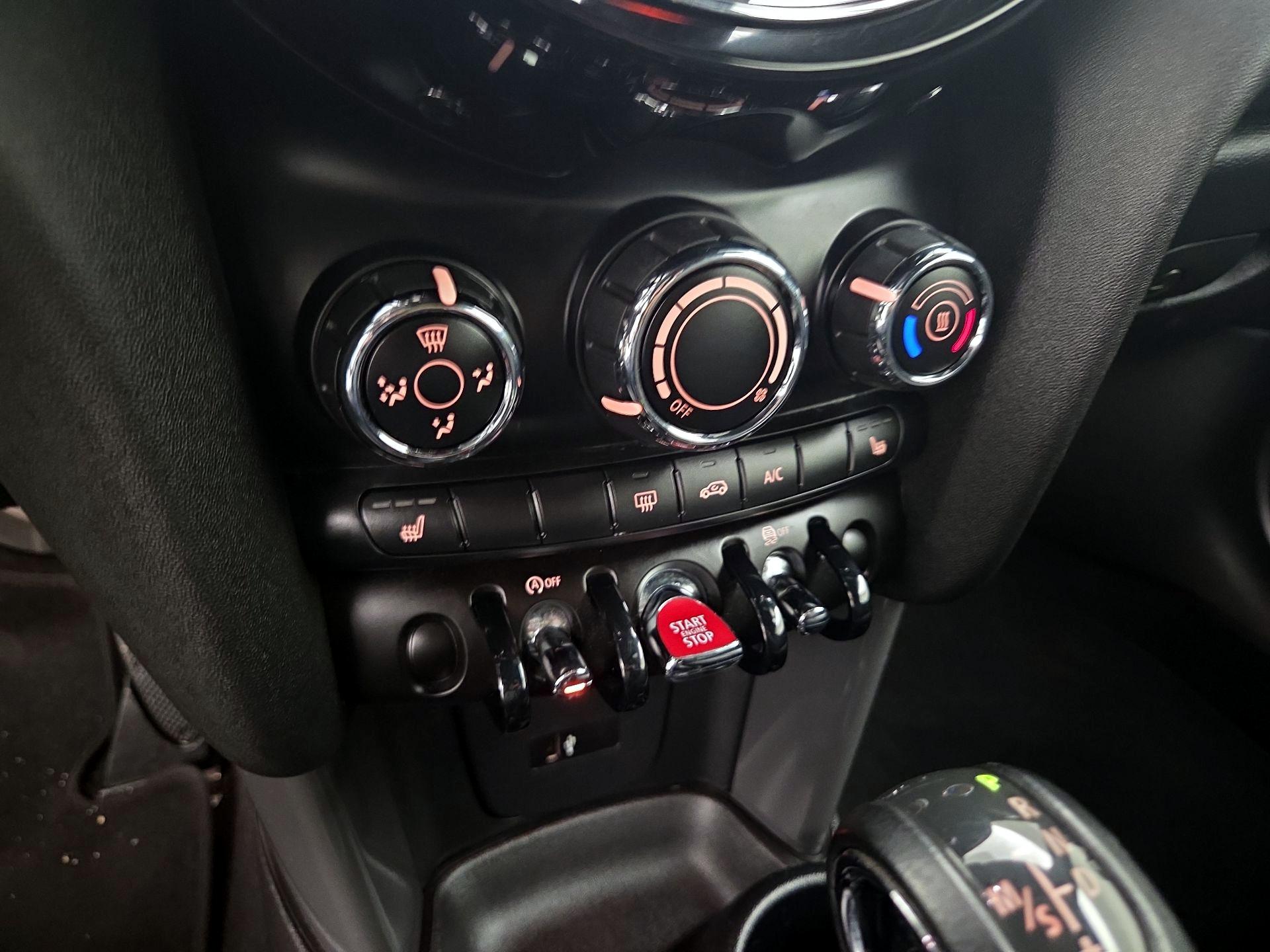 Thumbnail: 2019 MINI Cooper - 16