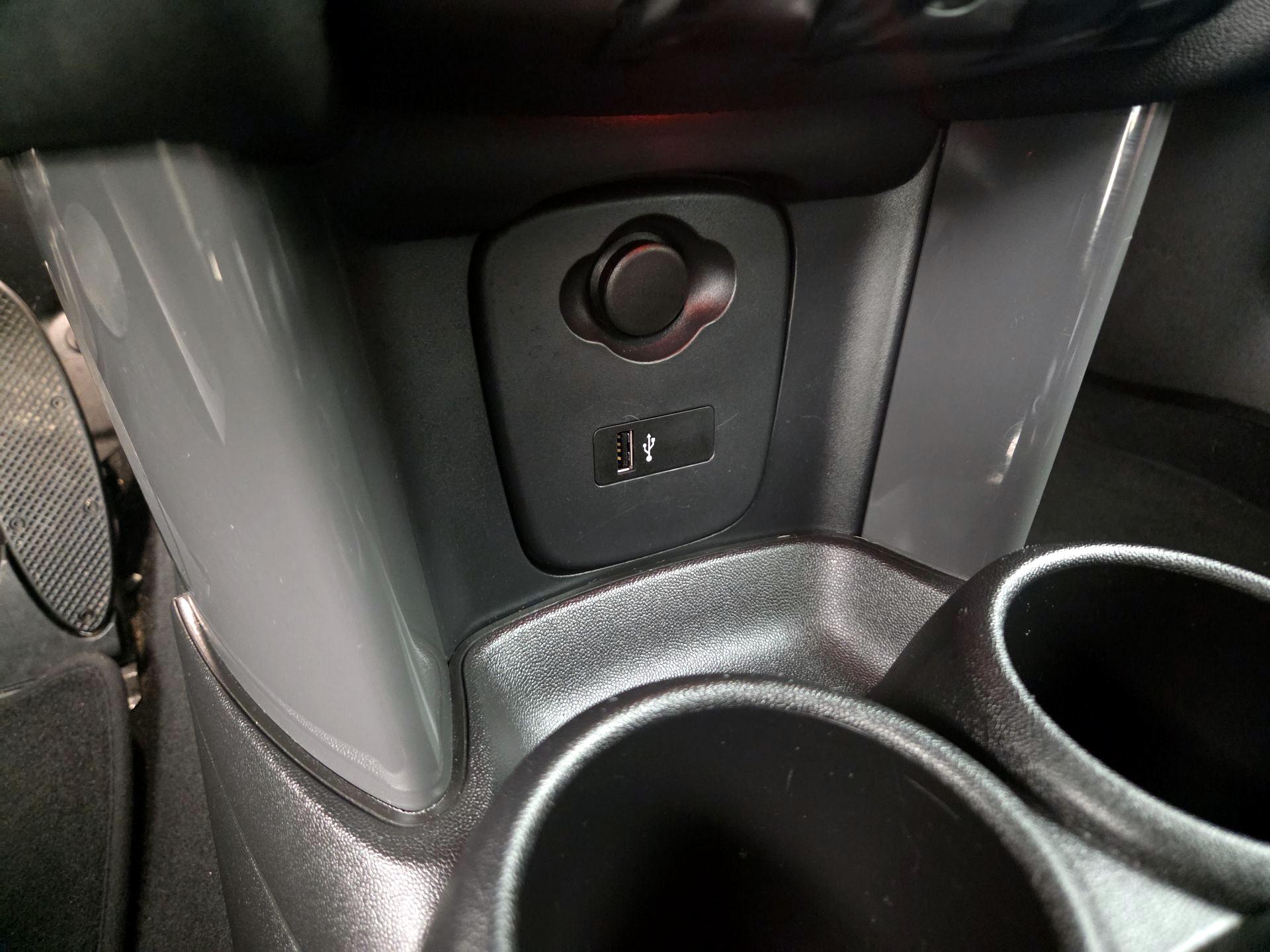 Thumbnail: 2019 MINI Cooper - 18