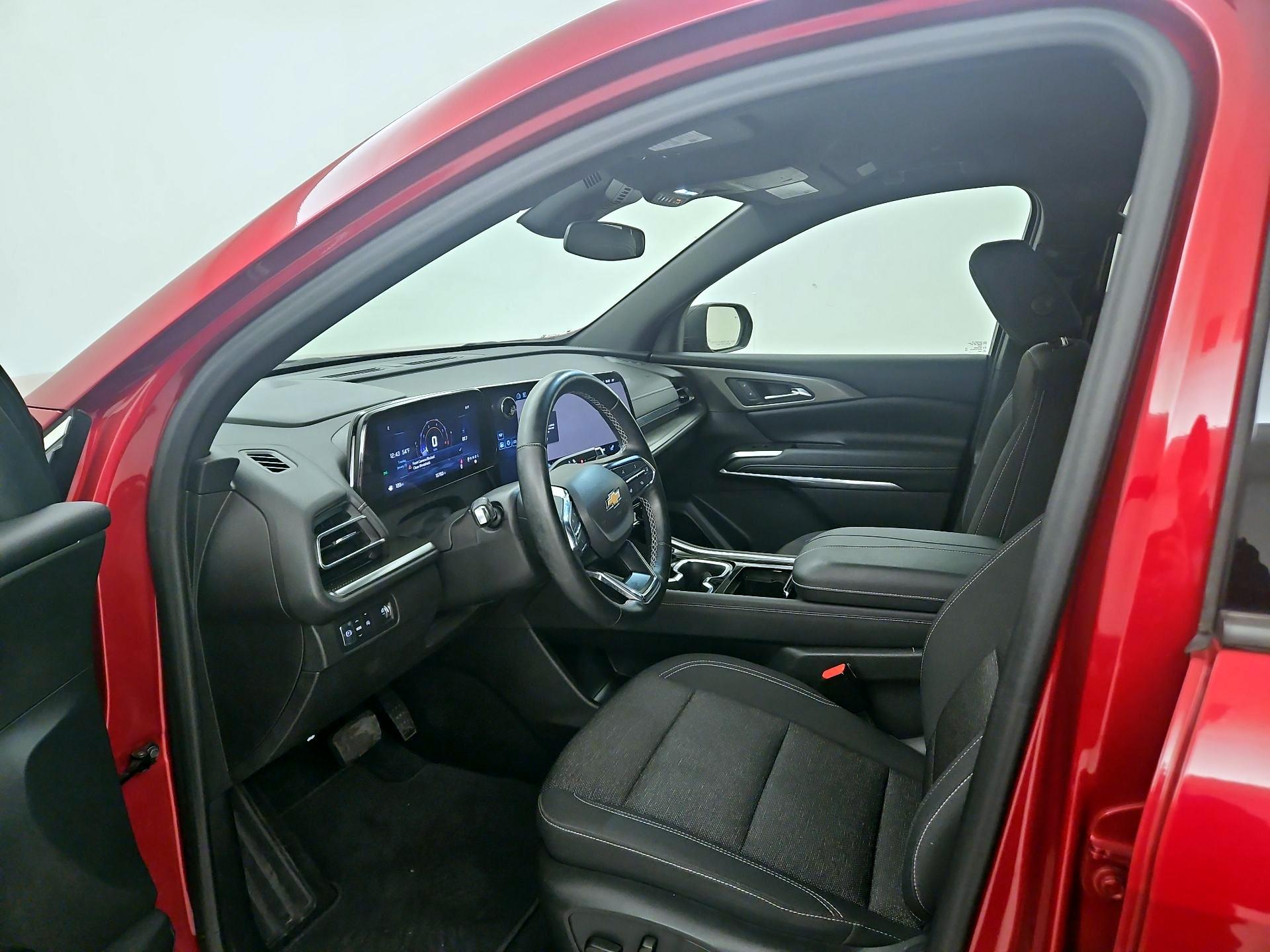 Thumbnail: 2024 Chevrolet Traverse - 11