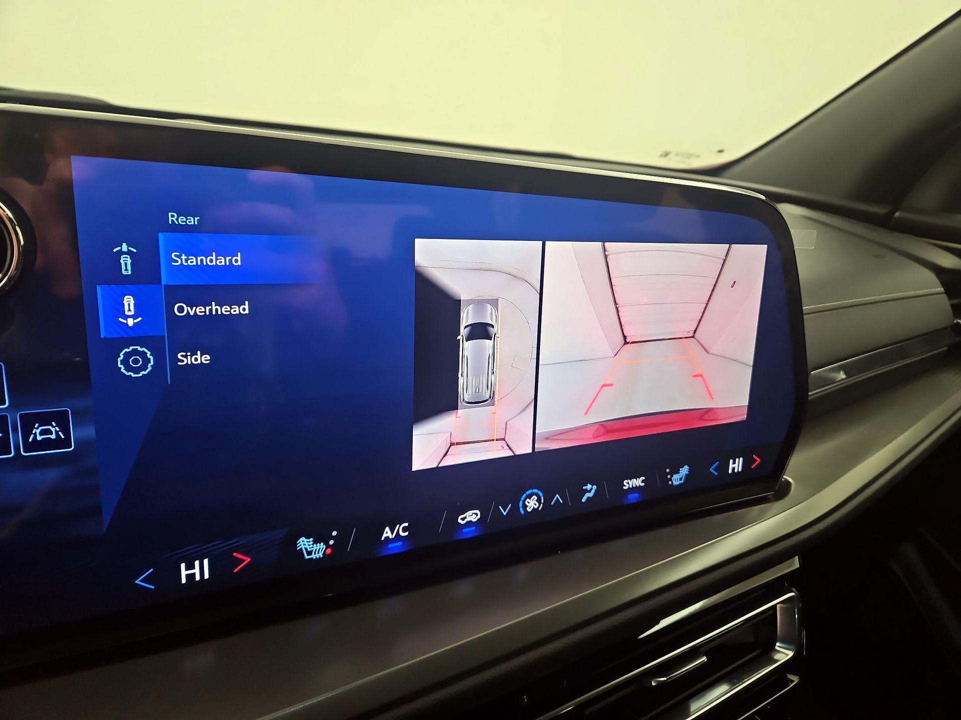 Thumbnail: 2024 Chevrolet Traverse - 15