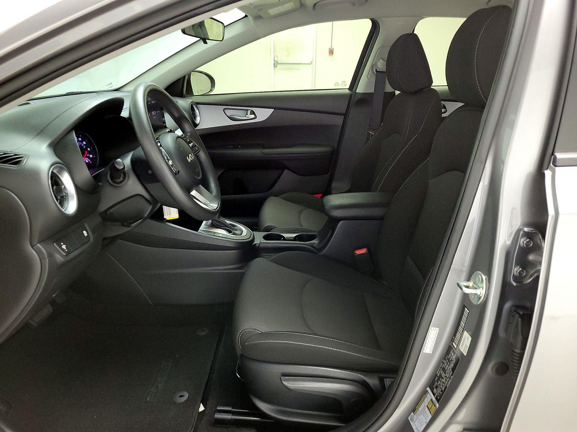 Thumbnail: 2024 Kia Forte - 11