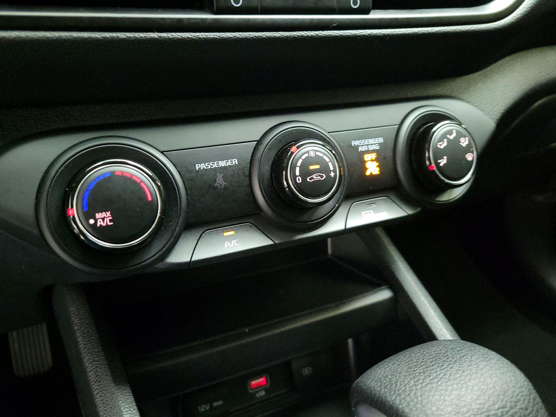 Thumbnail: 2024 Kia Forte - 16