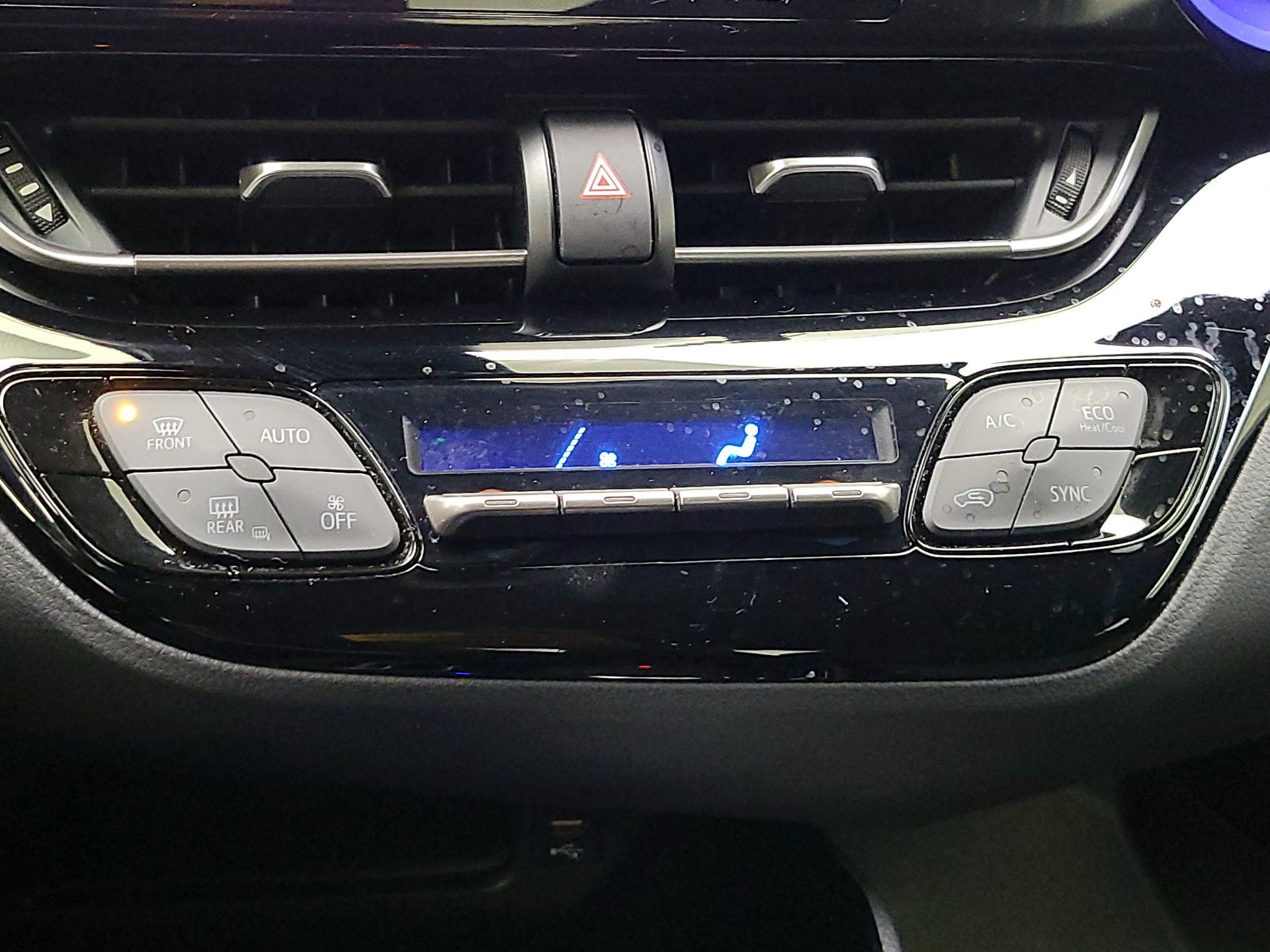 Thumbnail: 2021 Toyota C-HR - 16