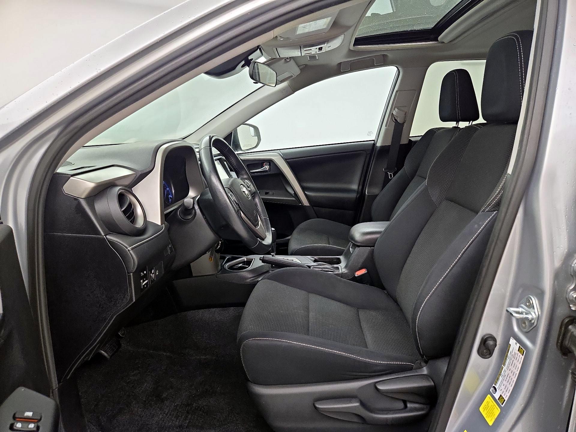 Thumbnail: 2017 Toyota RAV4 - 11