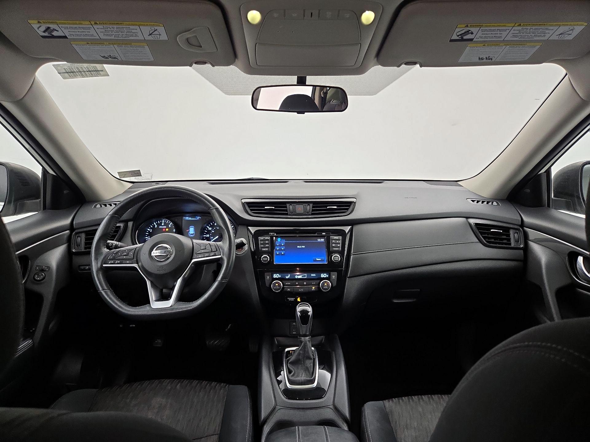 Thumbnail: 2017 Nissan Rogue - 9